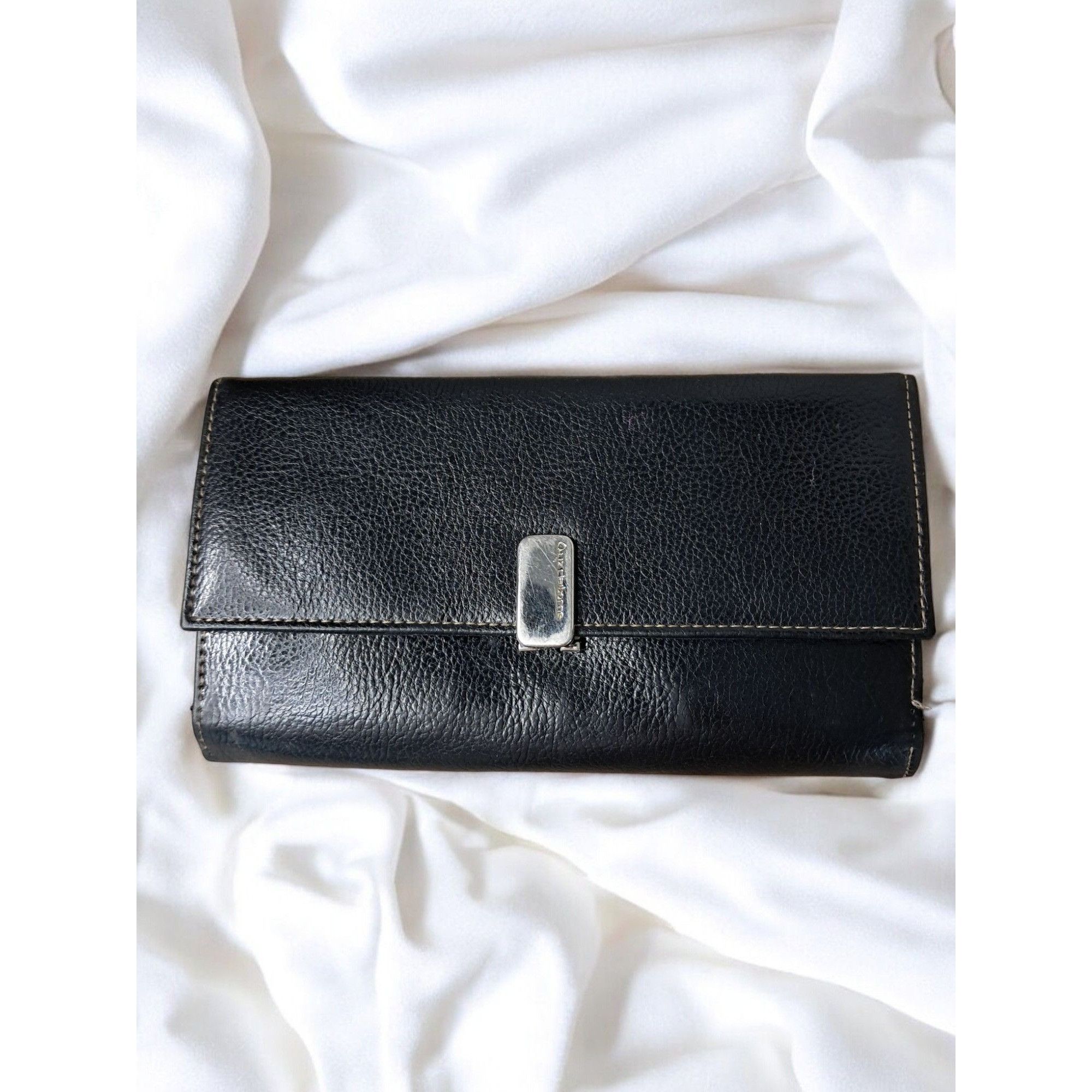 Other Liz Claiborne Black Leather Tri- Fold Check Book Style Walle Size ONE SIZE - 1 Thumbnail