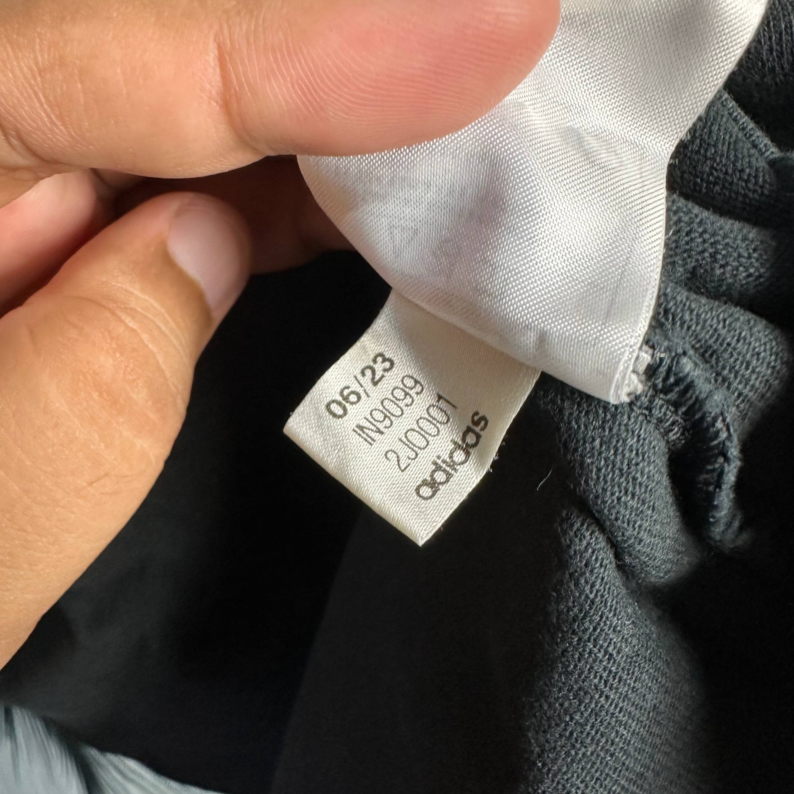 Adidas Authentic Adidas Korn "Life Is Peachy" Band T-Shirt FW23 Size US XL / EU 56 / 4 - 6 Thumbnail