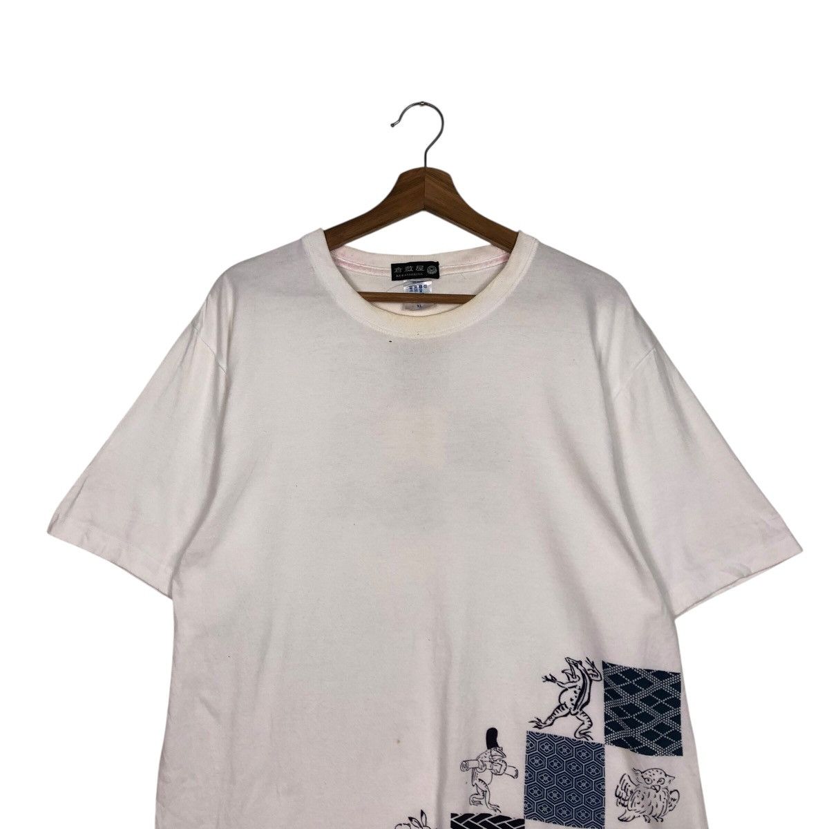 Japanese Brand 📌Vintage Short Sleeve Tee Kurashiriya Big Logo Issey Miyake Size US XL / EU 56 / 4 - 5 Thumbnail