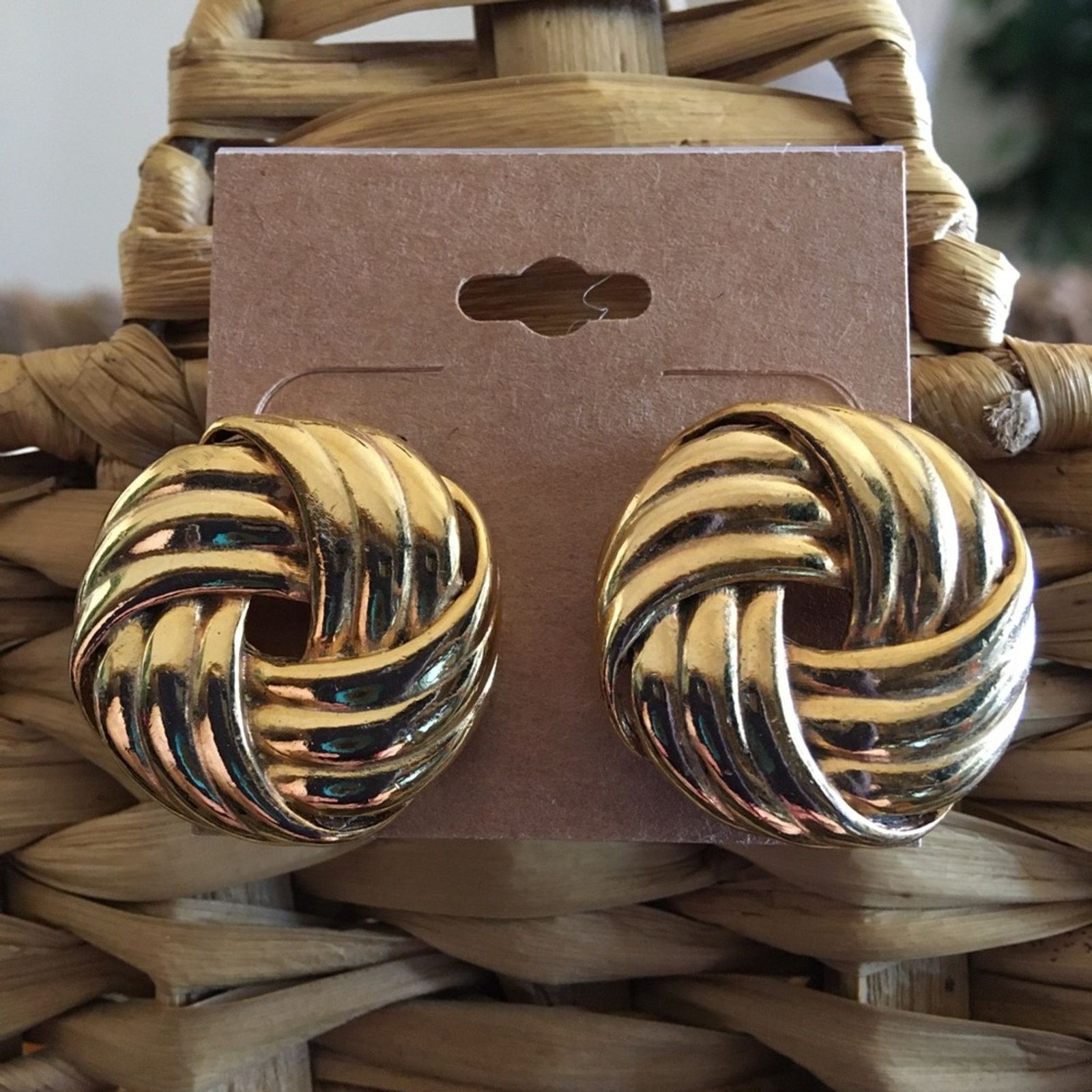 Vintage Vintage gold tone large statement pierced earrings Size ONE SIZE - 1 Thumbnail