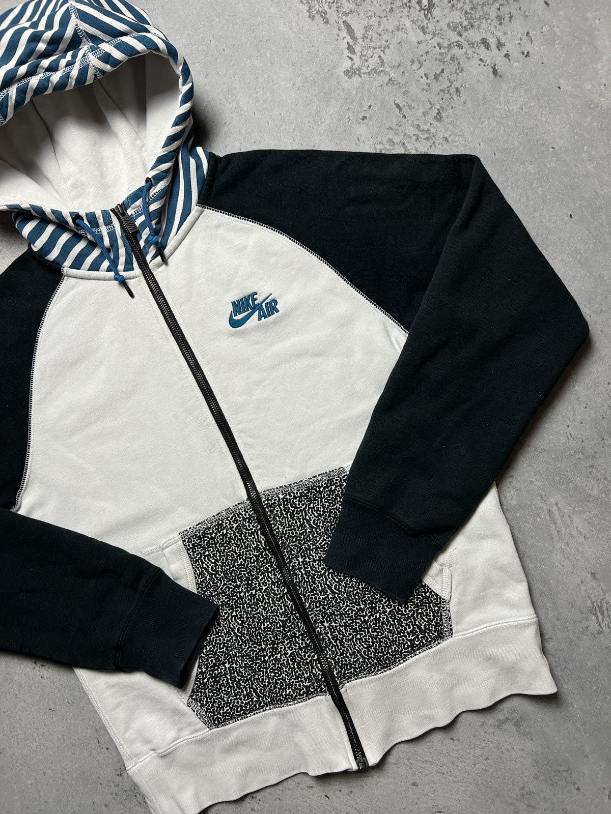 Nike Zip-Up Hoodie Nike Vintage center logo swoosh Travis Style Size US S / EU 44-46 / 1 - 3 Thumbnail