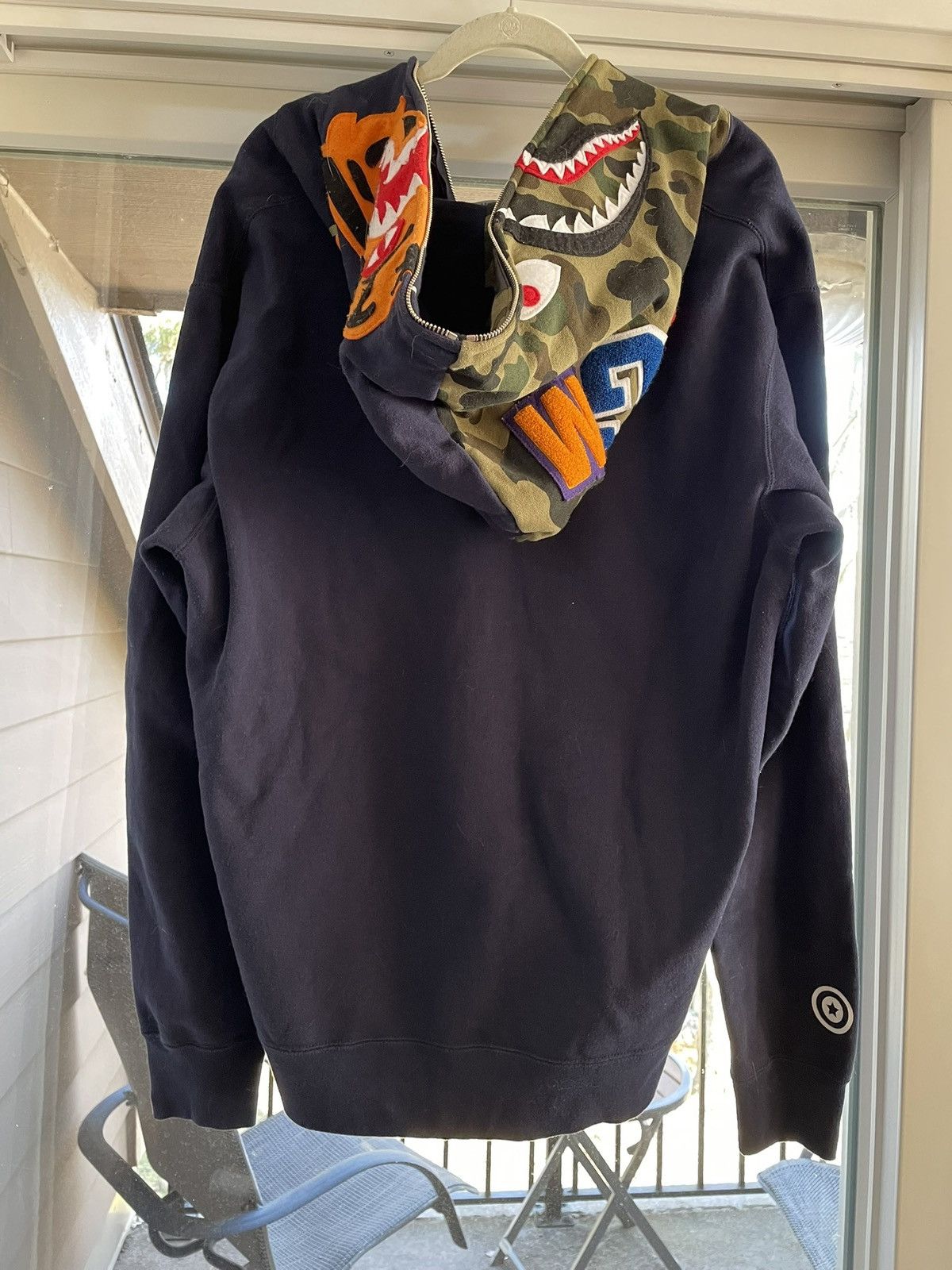 Bape Bape Navy Shark Hoodie Size US XXL / EU 58 / 5 - 2 Thumbnail