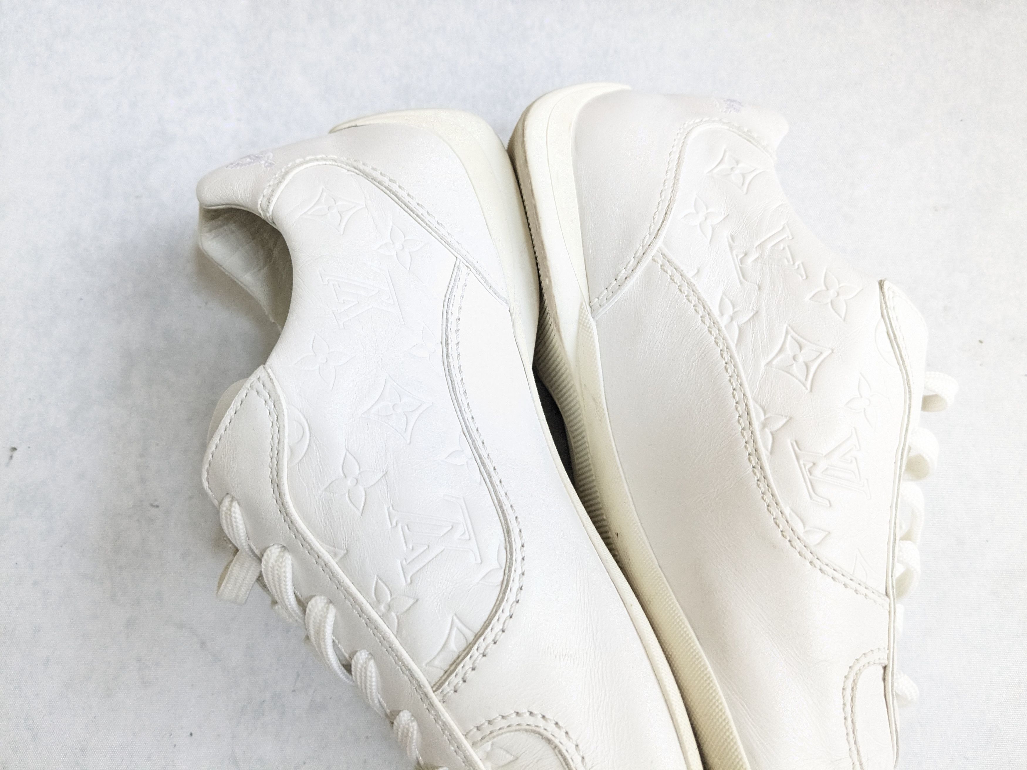 Louis Vuitton Louis Vuitton Sneakers White 7.5 Monogram Logo High Tops Size US 7.5 / EU 40-41 - 13 Thumbnail