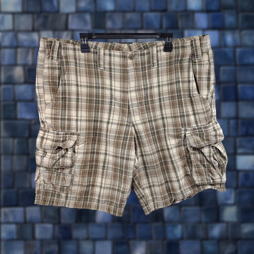 Eddie Bauer Eddie Bauer Plaid Cargo Shorts Mens 42 100% Cotton Canvas Multicolor Outdoor 11in Inseam Casual Pockets Mens Size US 42 / EU 58 - 1 Thumbnail
