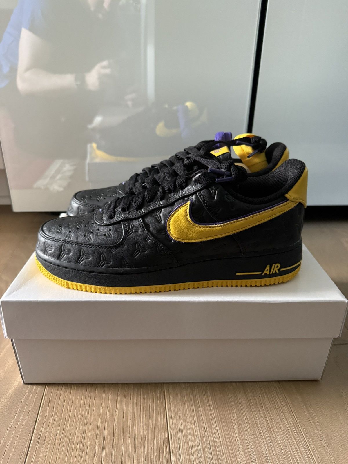 Nike Kobe x Nike Air Force 1 Low ‘Lakers Away’ 5555/8000 Sz 8.5 Size US 8.5 / EU 41-42 - 6 Thumbnail