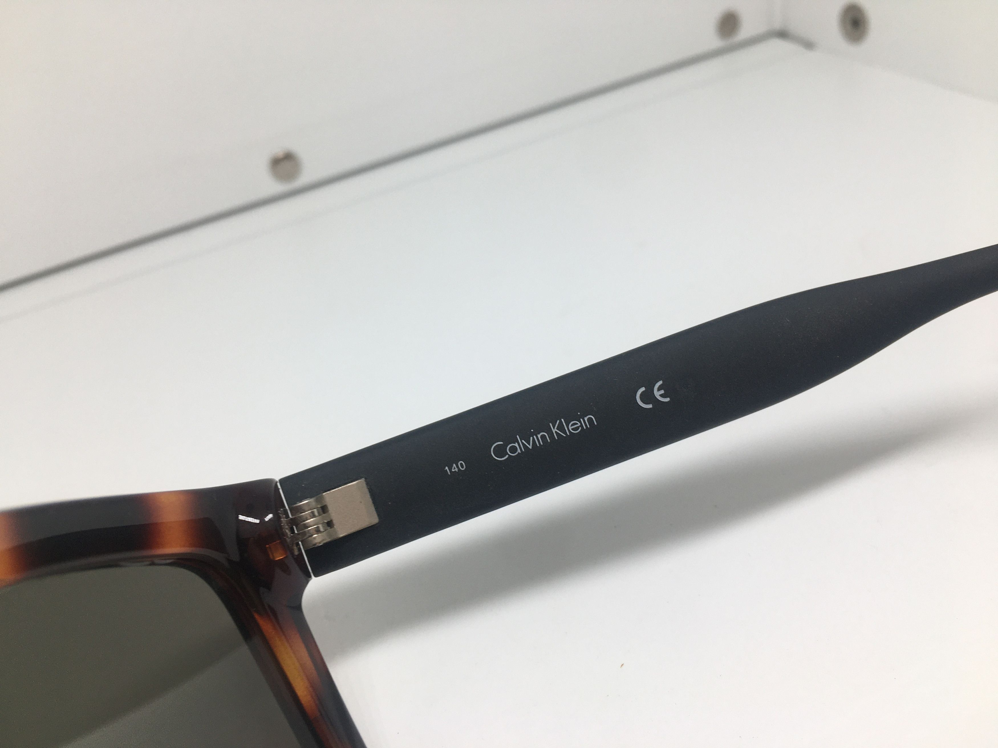 Calvin Klein Calvin Klein CK3179s Tortoise Sunglasses Frame Size ONE SIZE - 4 Thumbnail