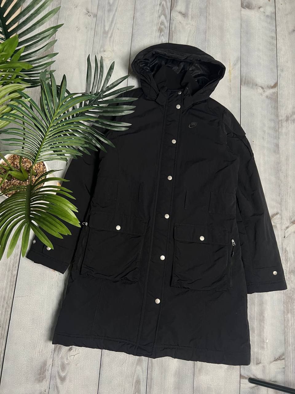 image of Nike Vintage Women’S Parka Puffer Jacket Logo Black, Women's (Size Medium)