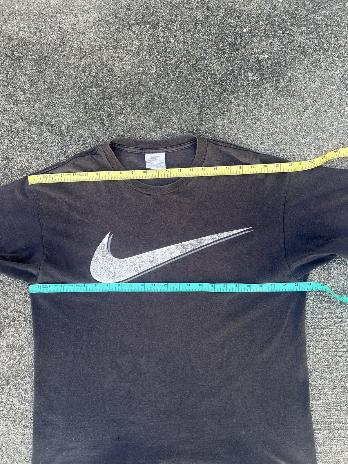 Nike Vintage 90s Nike Distressed Sun Faded Black Swoosh t shirt Size US L / EU 52-54 / 3 - 2 Thumbnail