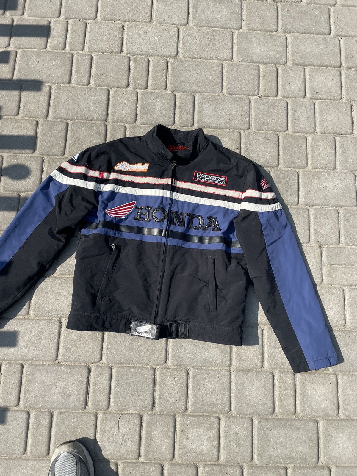 Formula 1 90s Honda Racing jacket in red and black, featuring Size US XS / EU 42 / 0 - 2 Thumbnail