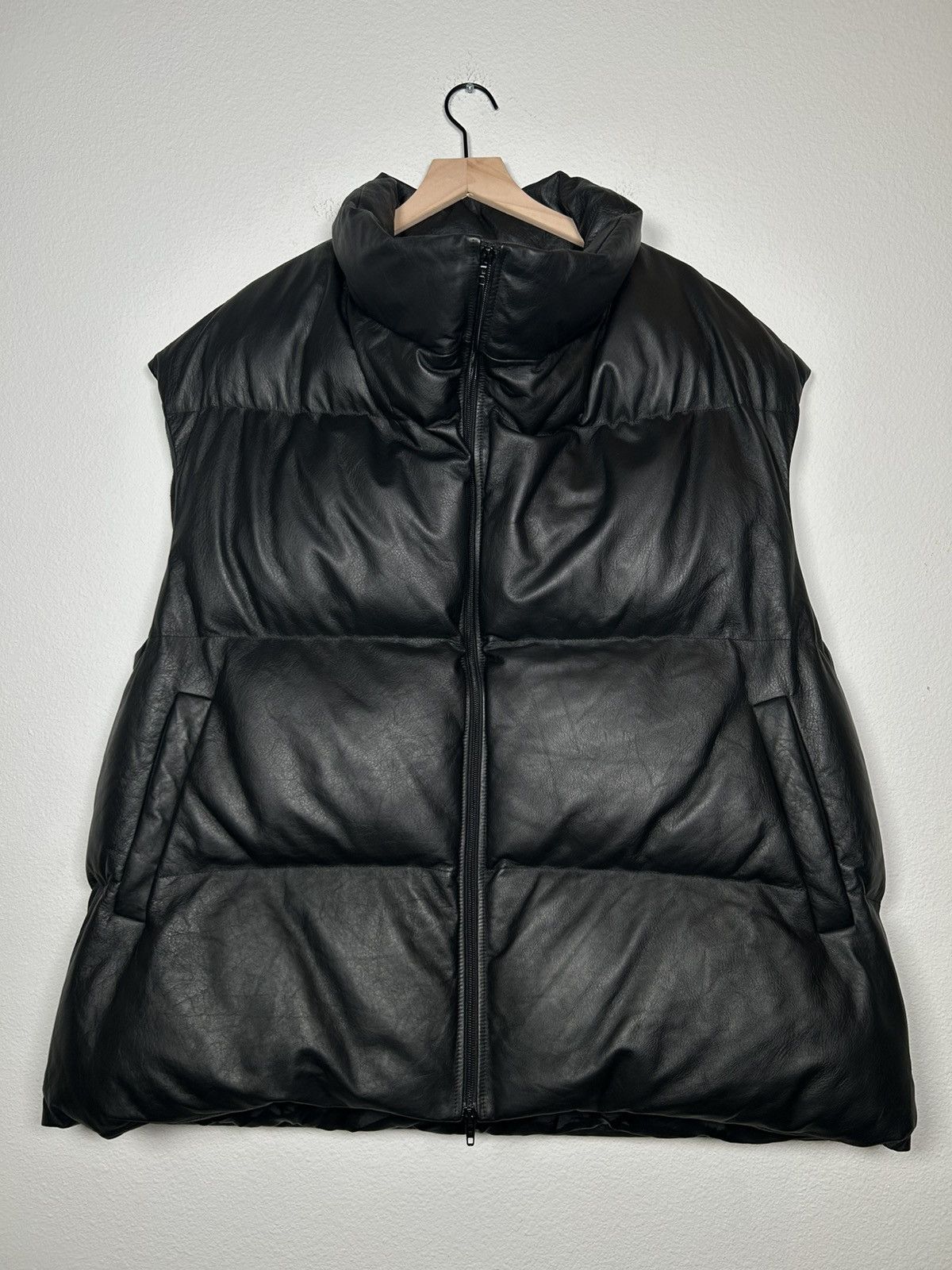 Balenciaga FW22 Oversized Padded Leather Vest Size US XL / EU 56 / 4 - 2 Thumbnail