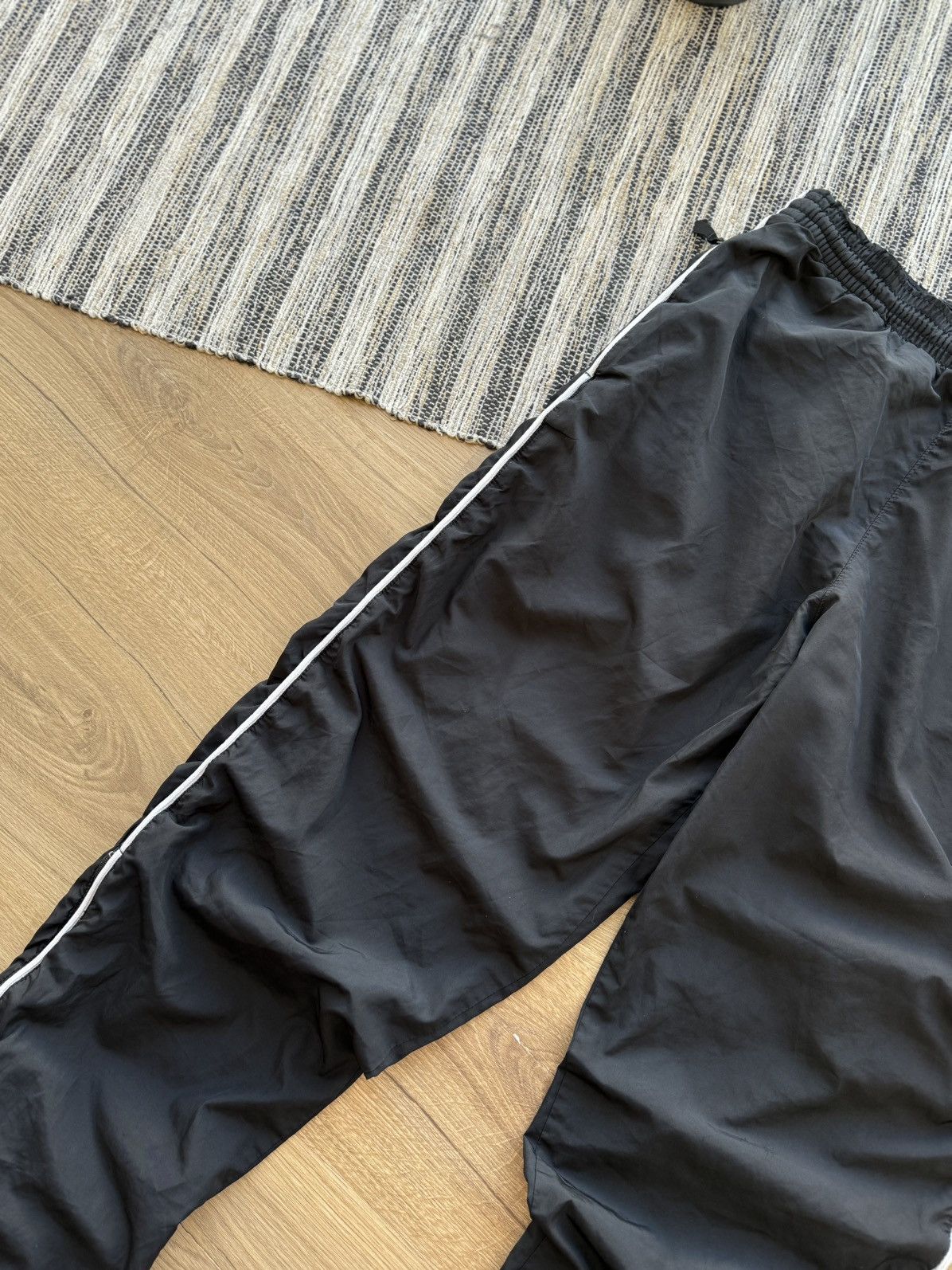 Nike VINTAGE NIKE 90s BLACK NYLON SPORT PANTS CLASSIC STREETWEAR Size US 32 / EU 48 - 5 Thumbnail