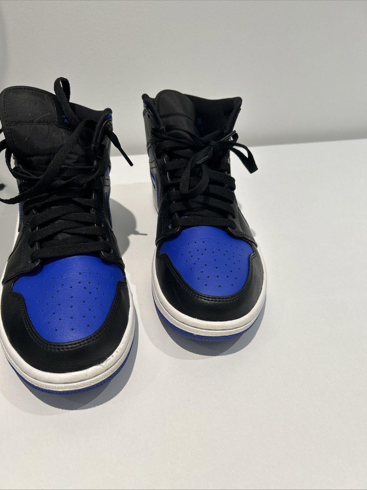 Jordan Brand Air Jordan 1 Mid Black Hyper Royal White Size US 9 / EU 42 - 7 Thumbnail