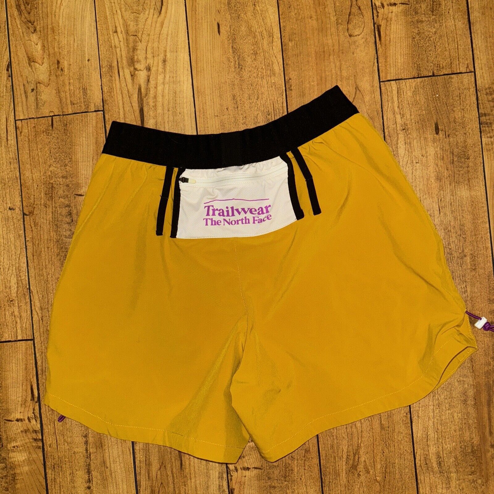 The North Face × Vintage Women’s The North Face Shorts Medium Yellow Size 28" / US 6 / IT 42 - 5 Thumbnail