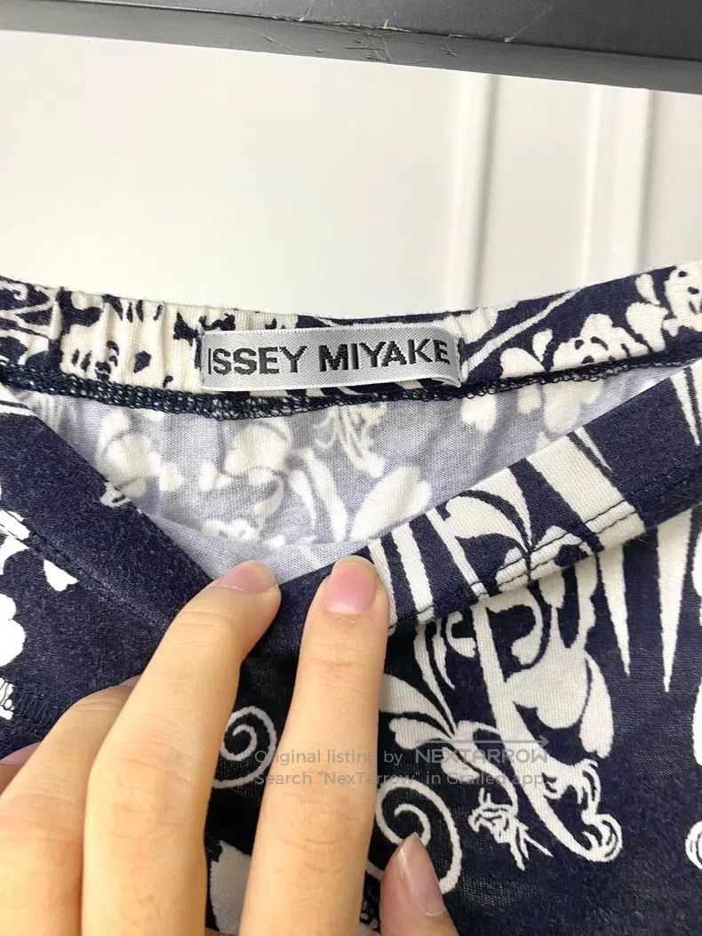 Issey Miyake Issey Miyake Printed Dress Size 25" / US 0 / IT 36 - 2 Thumbnail