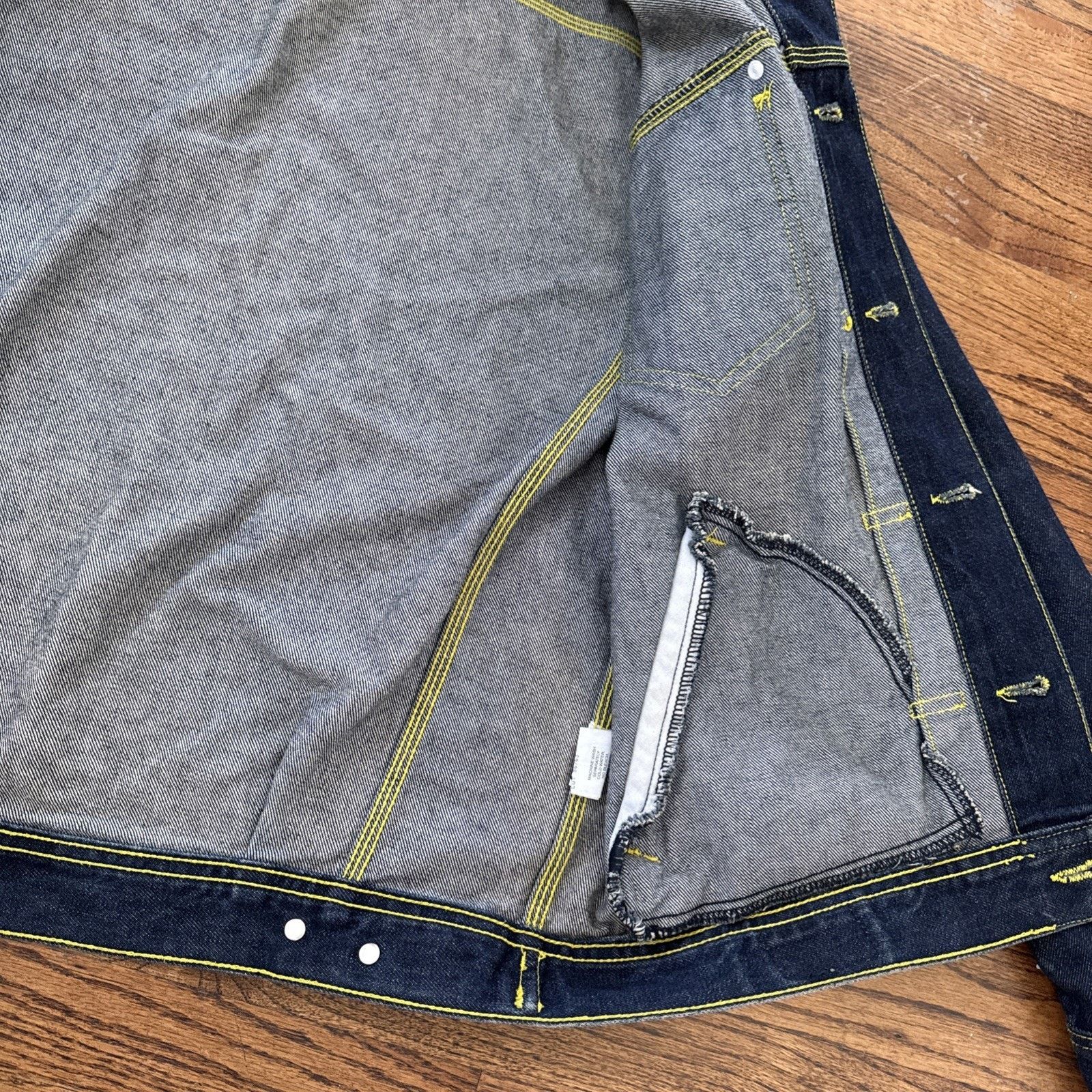 Guess Guess Vintage Jean Jacket dark wash Mens Size L Size US L / EU 52-54 / 3 - 8 Thumbnail