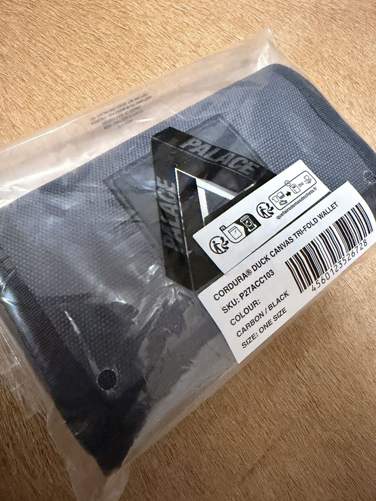 Palace Palace Hippy Salute Billfold Wallet | Grailed
