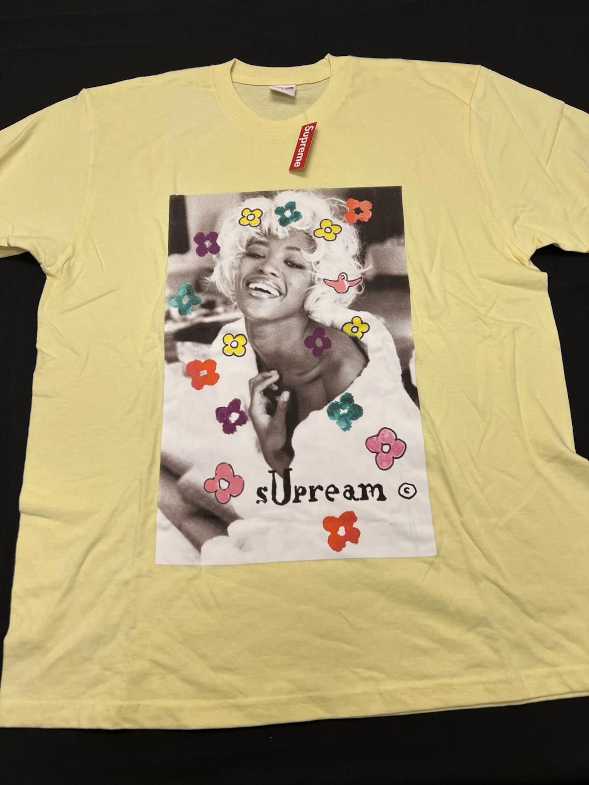 Supreme SS20 Supreme Naomi Tee Yellow L Large Size US L / EU 52-54 / 3 - 2 Thumbnail