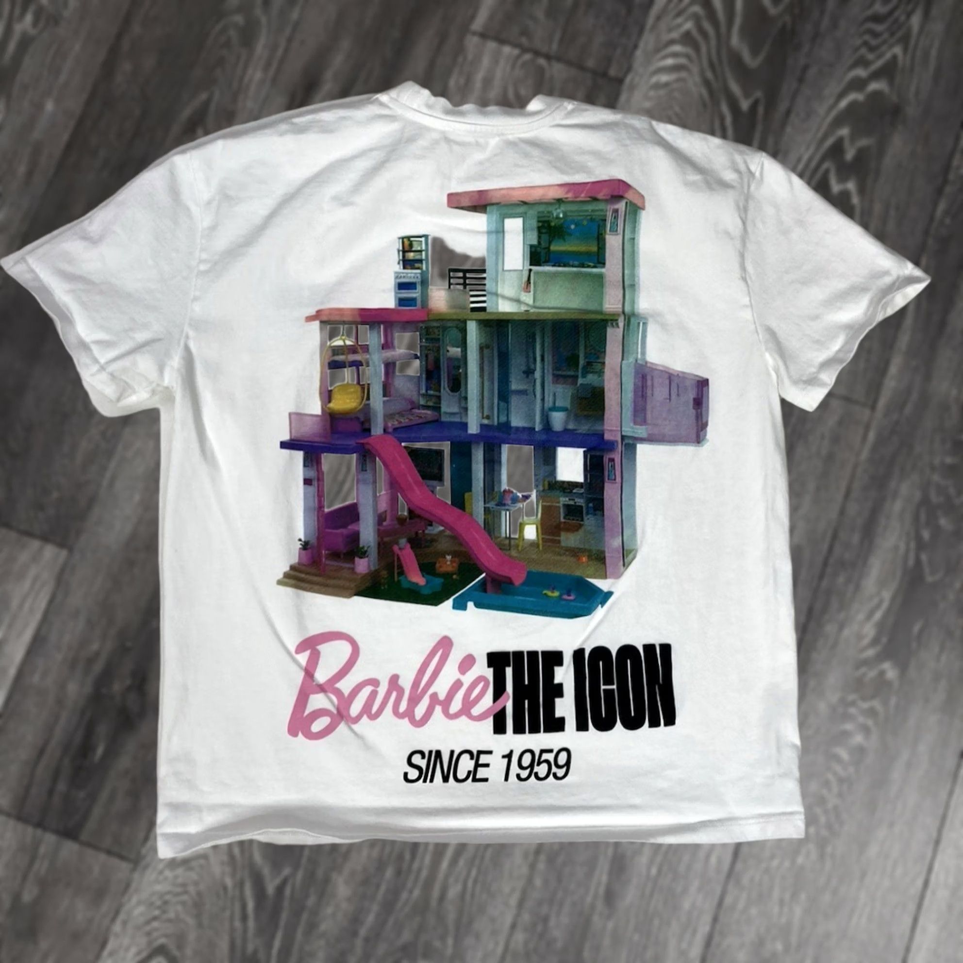 Zara VINTAGE Zara Barbie The Icon Graphic T-shirt Women Small White Short Sleeve Size S / US 4 / IT 40 - 1 Thumbnail