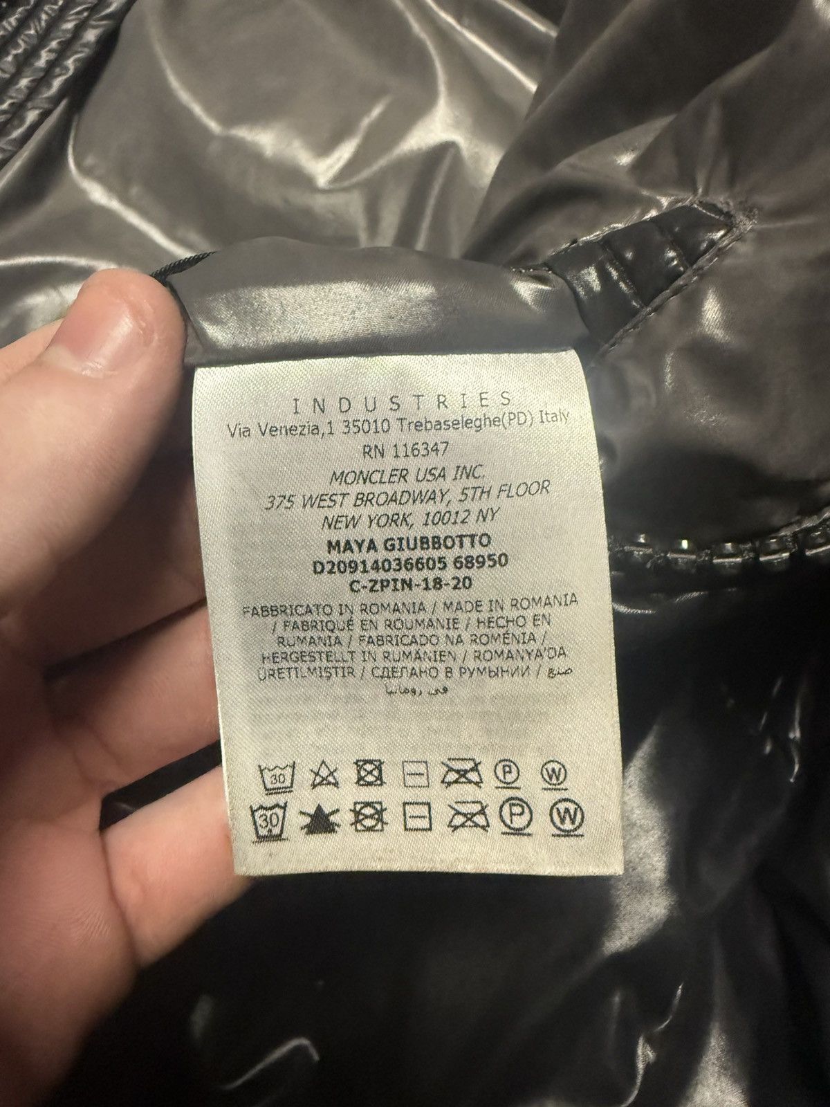 Moncler Moncler maya sz 6 Size US XXL / EU 58 / 5 - 5 Thumbnail