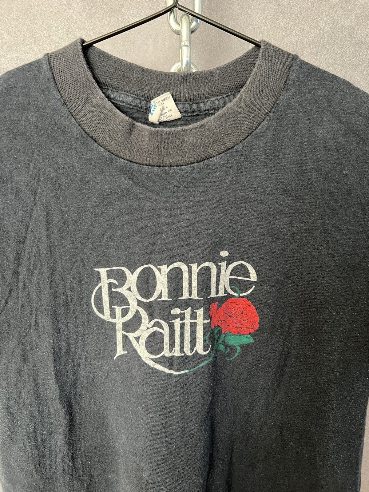 Band Tees Vintage Bonnie Raitt T-Shirt Solar Future Graphic Tee Black Size US M / EU 48-50 / 2 - 4 Thumbnail