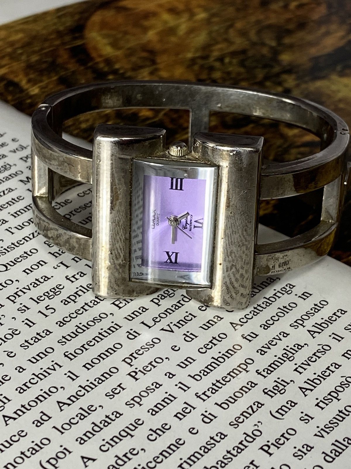 Japanese Brand Vintage Omax Bangle Cuff Watch Purple Dial Silver Tone Rare Size ONE SIZE - 2 Thumbnail