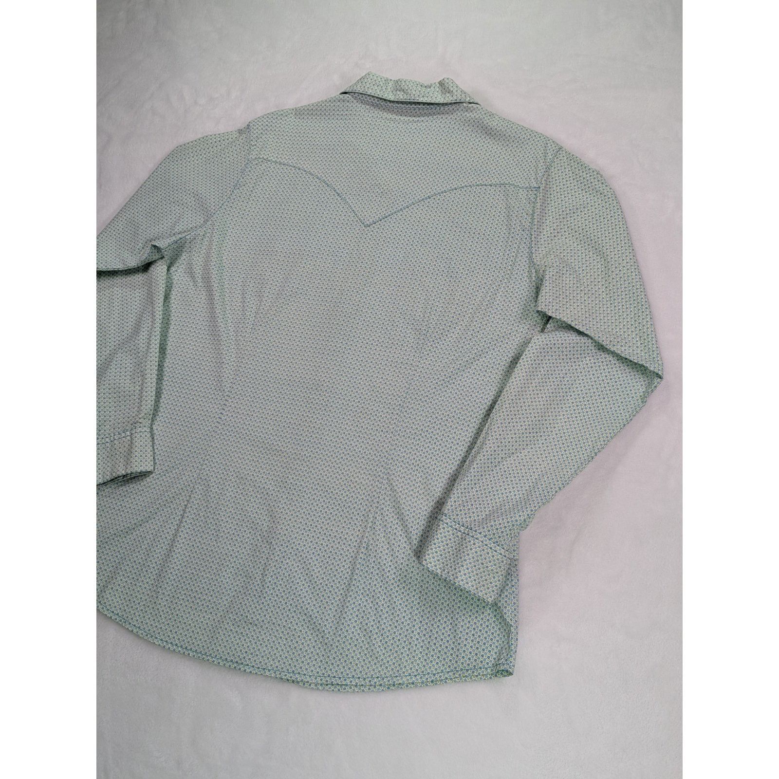 Wrangler Size L Western Style Pearl Snap Blue Geo/Floral Long Sleeve Size L / US 10 / IT 46 - 16 Thumbnail