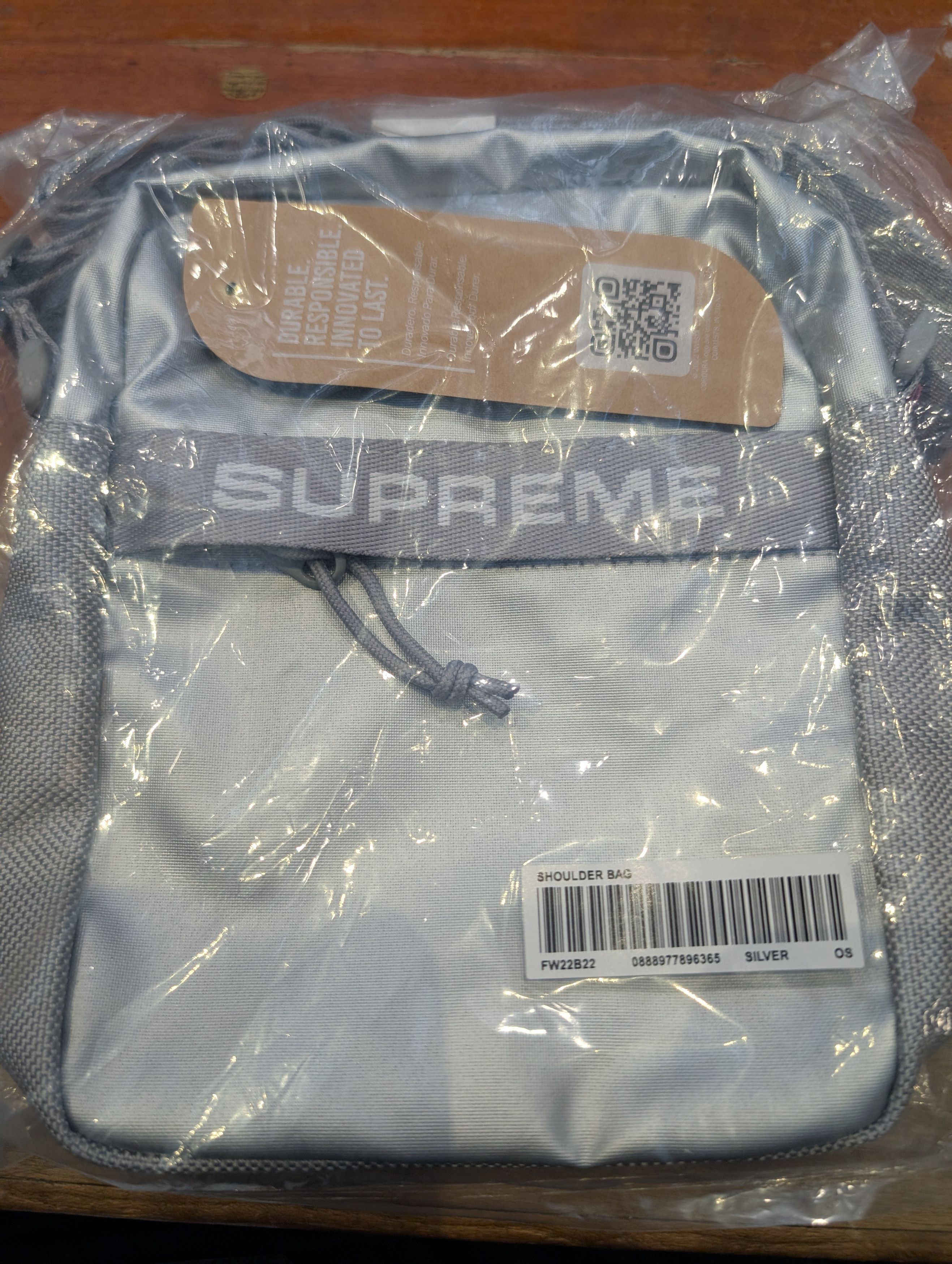Supreme Supreme shoulder bag fw22 silver new sealed Size ONE SIZE - 2 Thumbnail