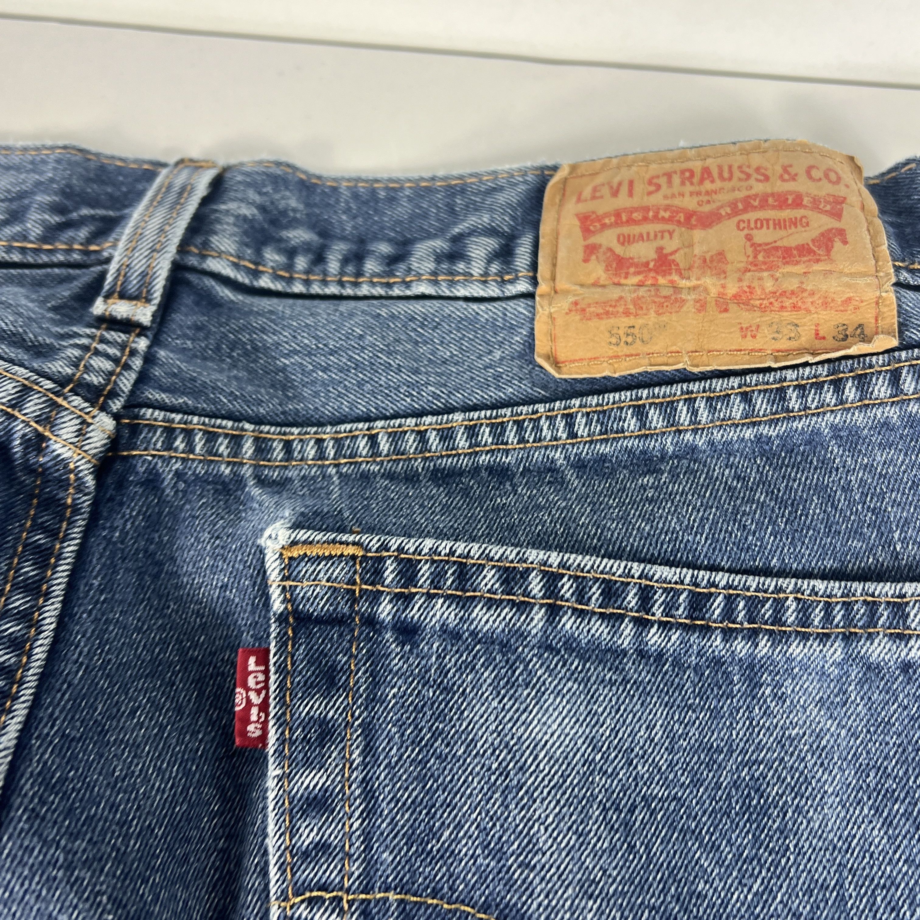 Levi's Levi's Jeans 550 Relaxed Fit Straight Leg Blue Denim Size US 33 - 14 Thumbnail