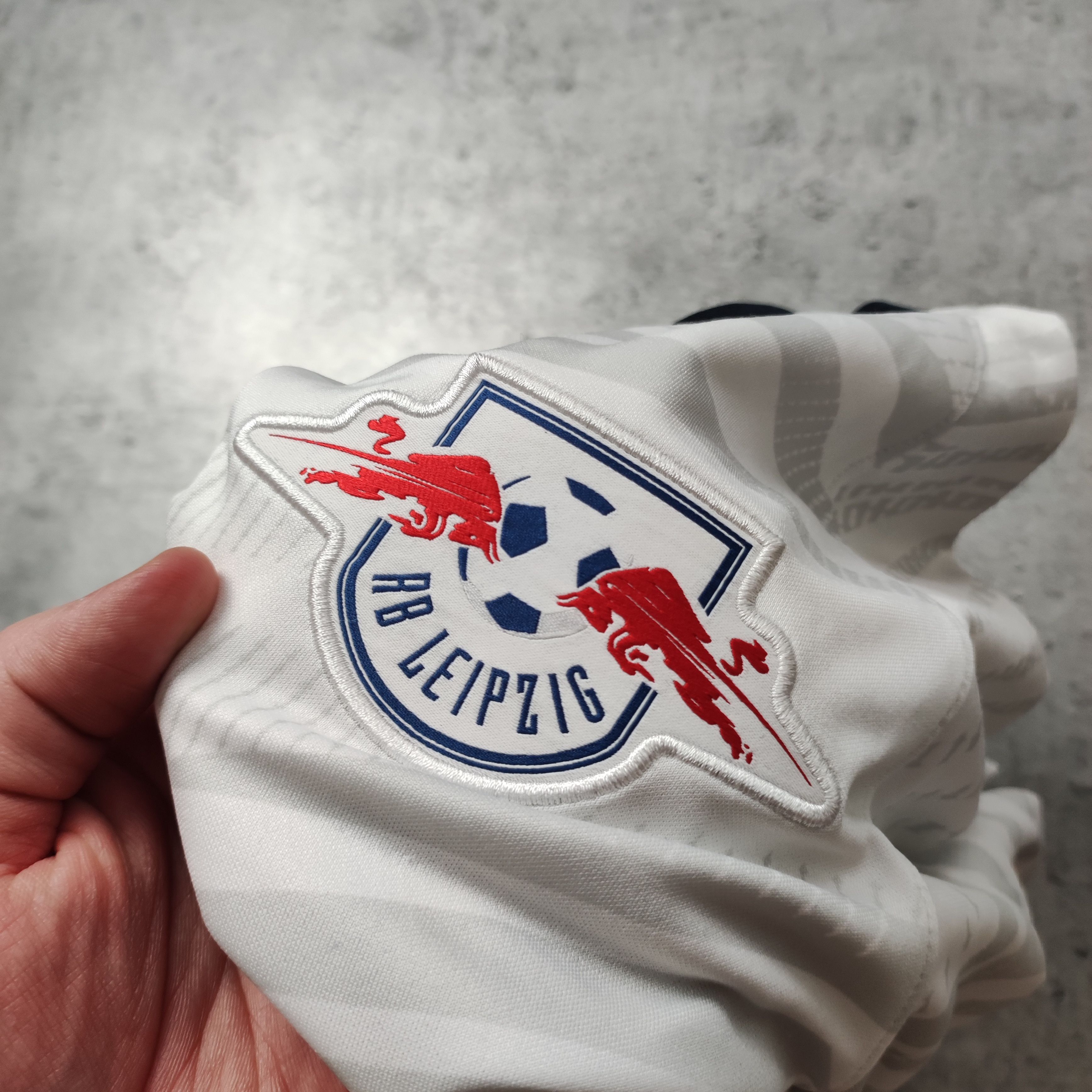 Nike RARE 2019/20 Nike x RB Leipzig Red Bull Home Football Kit Size US M / EU 48-50 / 2 - 6 Thumbnail