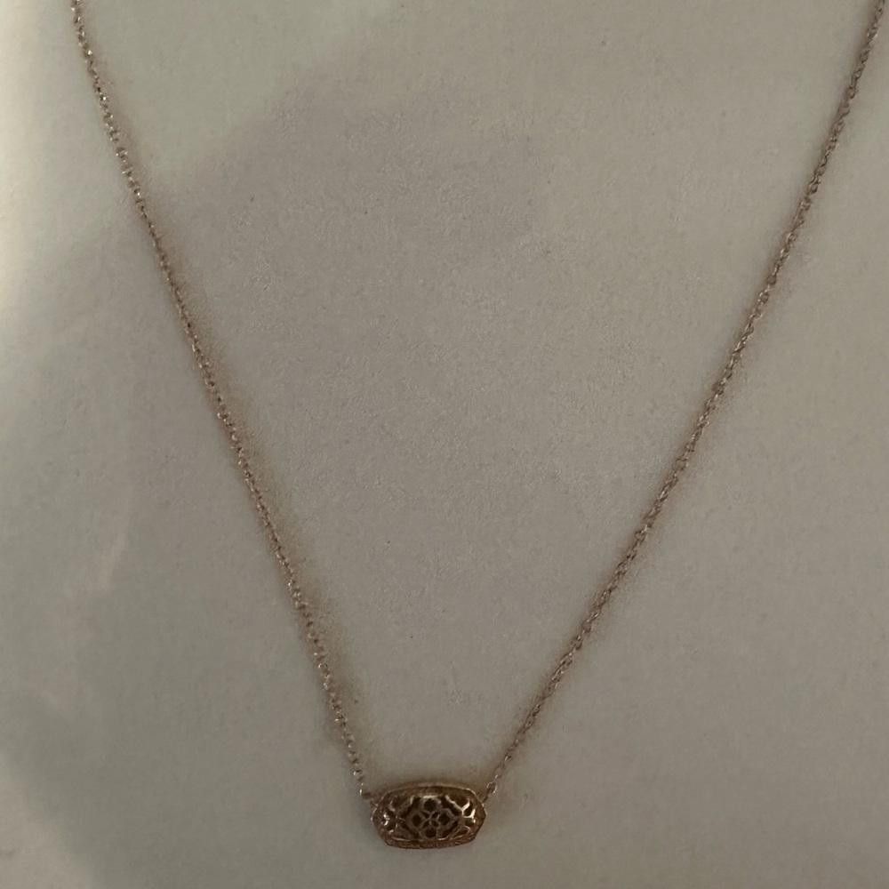Kendra Scott Kendra Scott Elisa Rose Gold Oval Filigree Pendant Necklace Size ONE SIZE - 4 Thumbnail