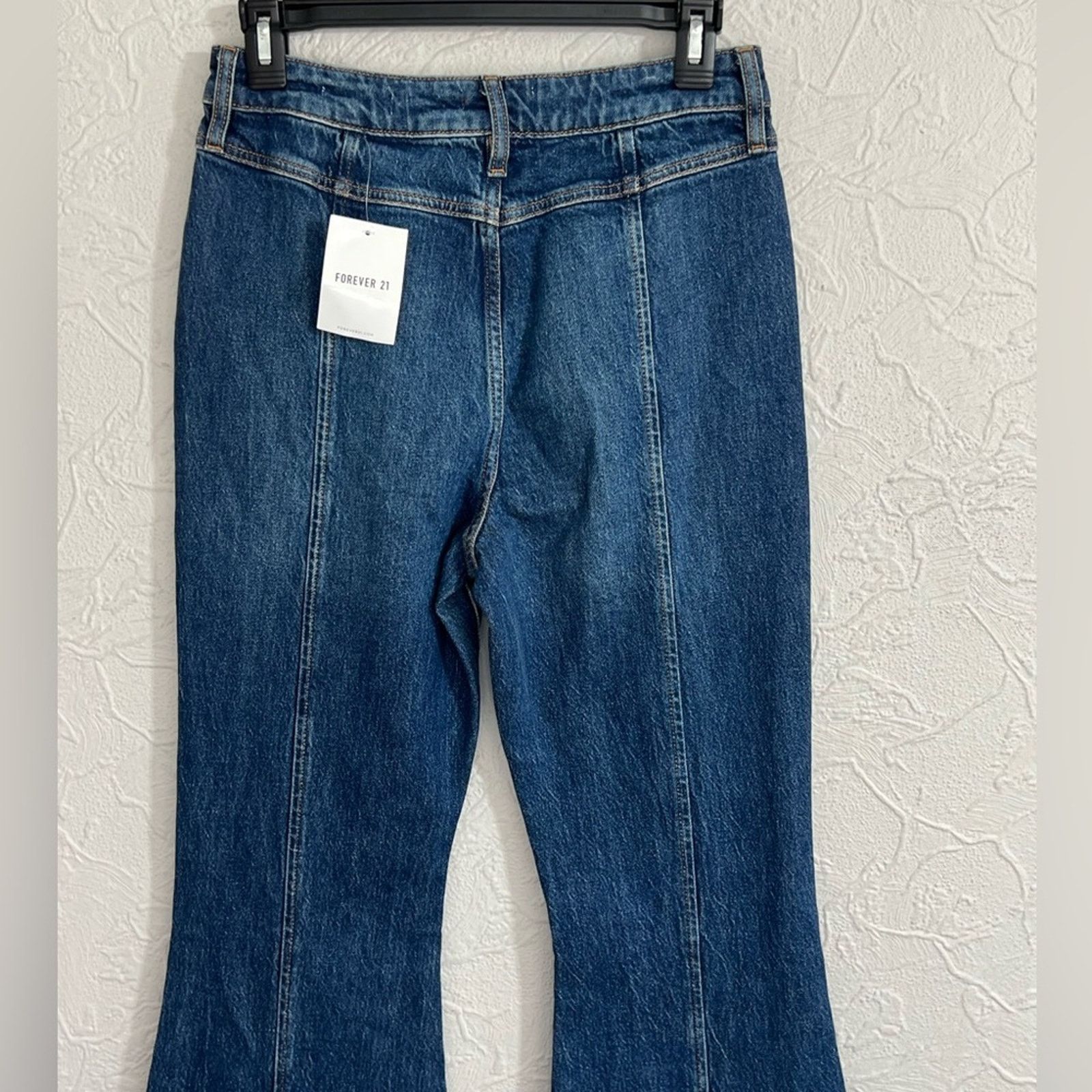 Forever 21 Forever 21 Women’s Premium Flare Jean 27x32 High Rise NWT Size 27" / US 4 / IT 40 - 8 Thumbnail