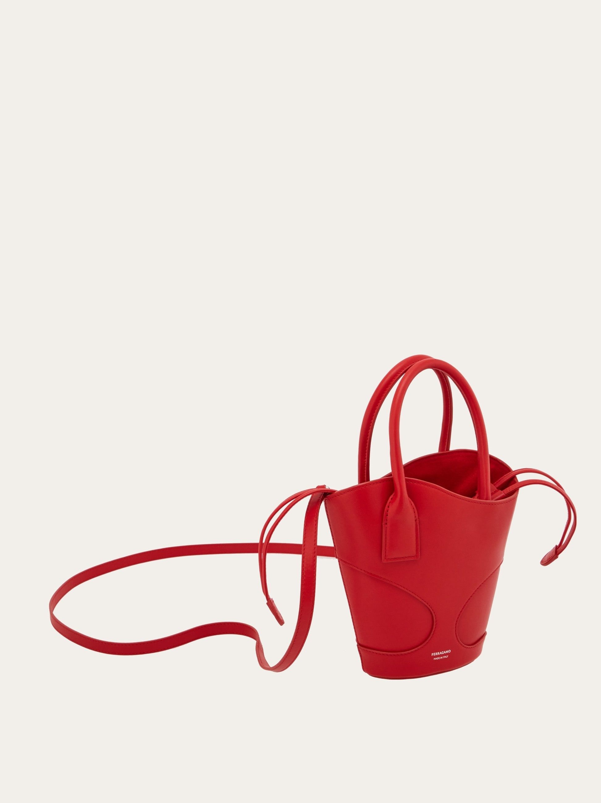 Salvatore Ferragamo o1s1rm0924 Size: OS / Tote Bag in Red Size ONE SIZE - 7 Thumbnail