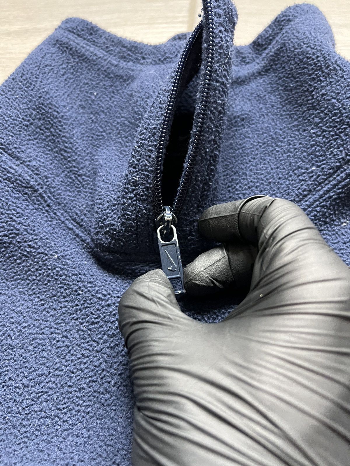 Nike × Vintage Vintage 90 NIKE FLEECE VINTAGE CENTER LOGO HOODIE 00’s Size US L / EU 52-54 / 3 - 8 Thumbnail