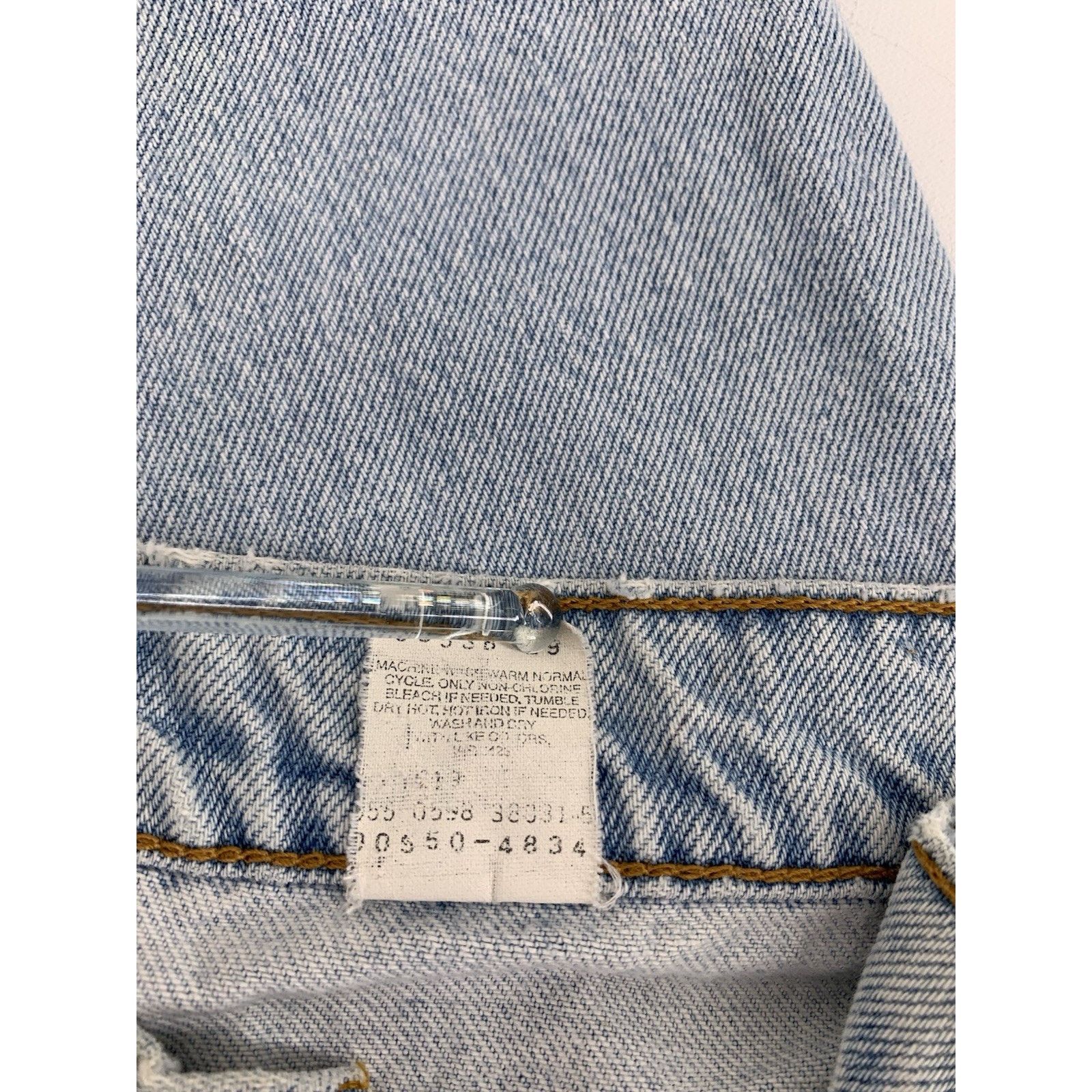 Levi's VTG Levi’s 550 Jeans 38x30 Blue Relaxed Fit USA Thrashed Size US 38 / EU 54 - 8 Thumbnail