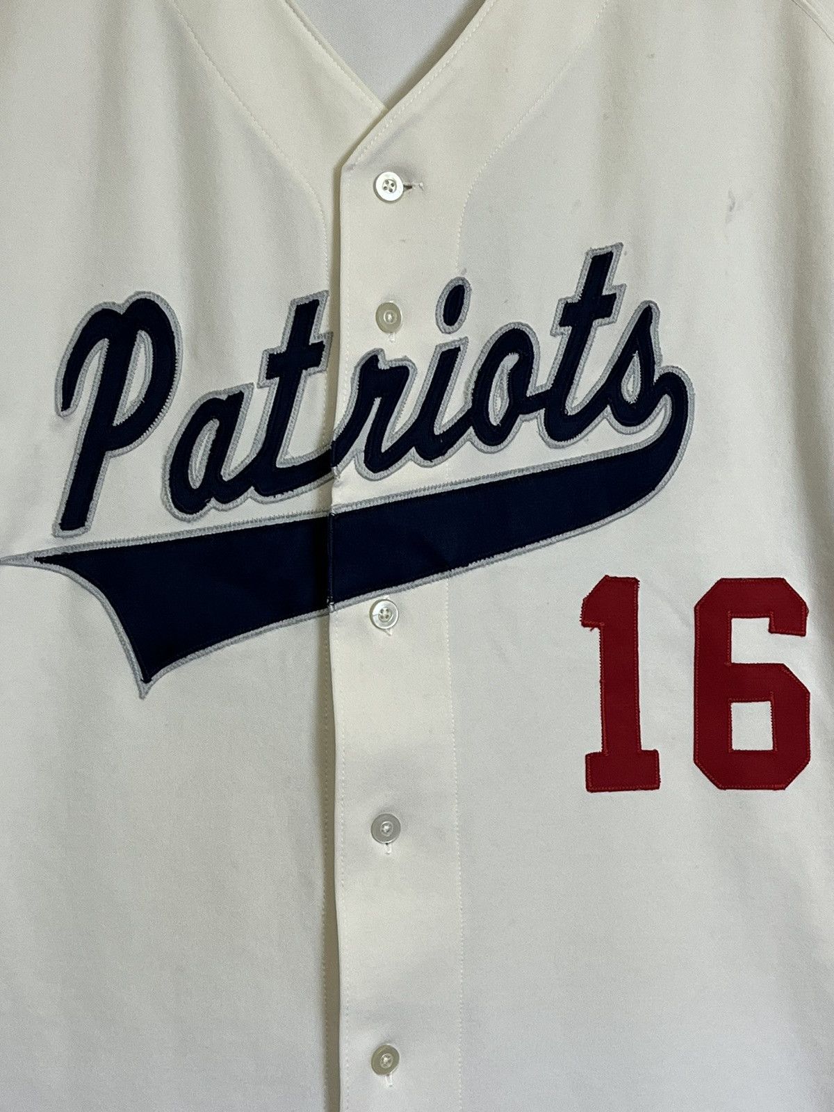 Russell Athletic VINTAGE NEW ENGLAND PATRIOTS #16 by RUSSELL NFL JERSEY Size US XL / EU 56 / 4 - 3 Thumbnail