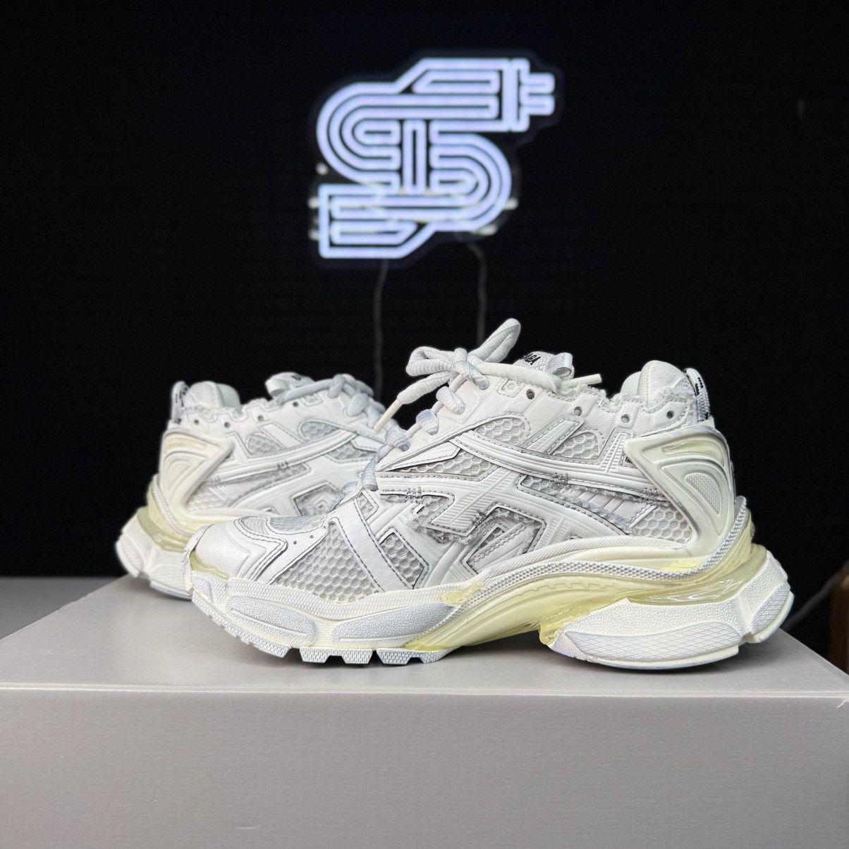 Balenciaga Balenciaga Runner White/White Size US 6 / IT 36 - 3 Thumbnail