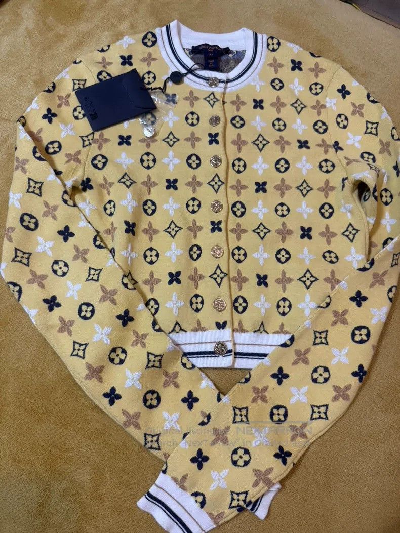Louis Vuitton Louis Vuitton Knitted cardigan sweater Size XS / US 0-2 / IT 36-38 - 1 Thumbnail