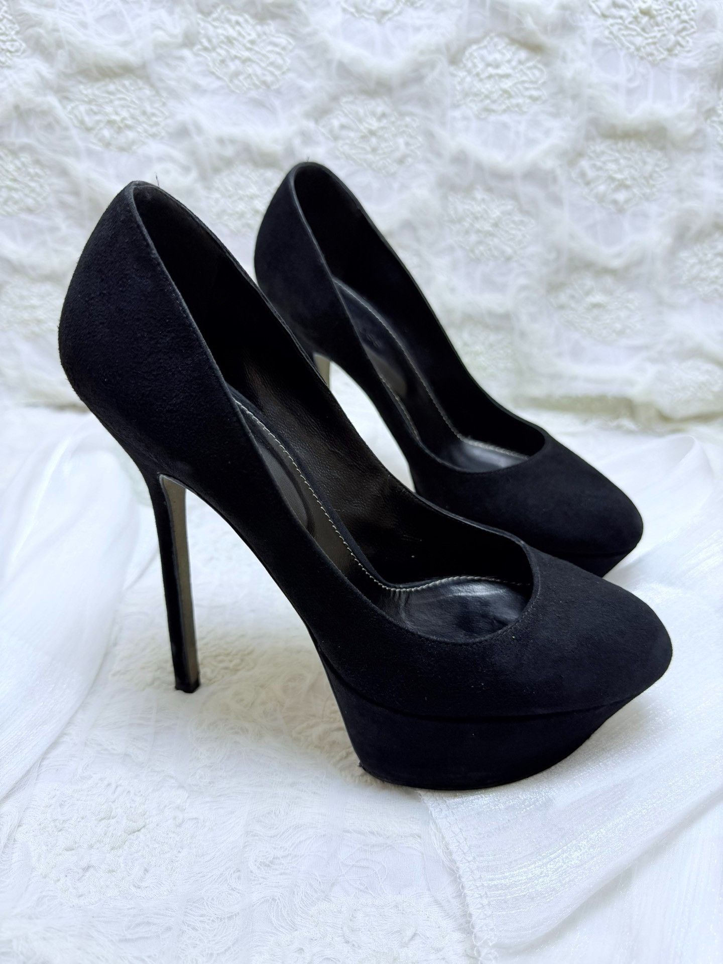 Sergio Rossi Sergio Rossi Waterproof Black Lowtop Sneakers us_6 Women Size US 6 / IT 36 - 1 Thumbnail