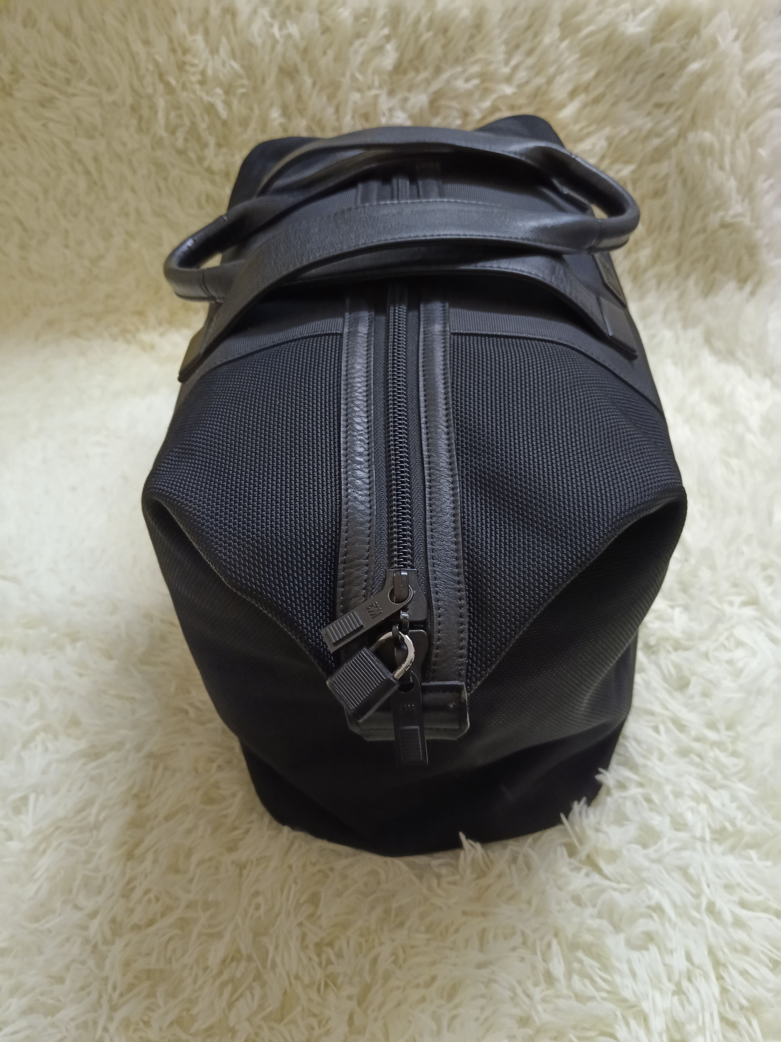 Issey Miyake ISSEY MIYAKE TRAVEL BAG Size ONE SIZE - 4 Thumbnail