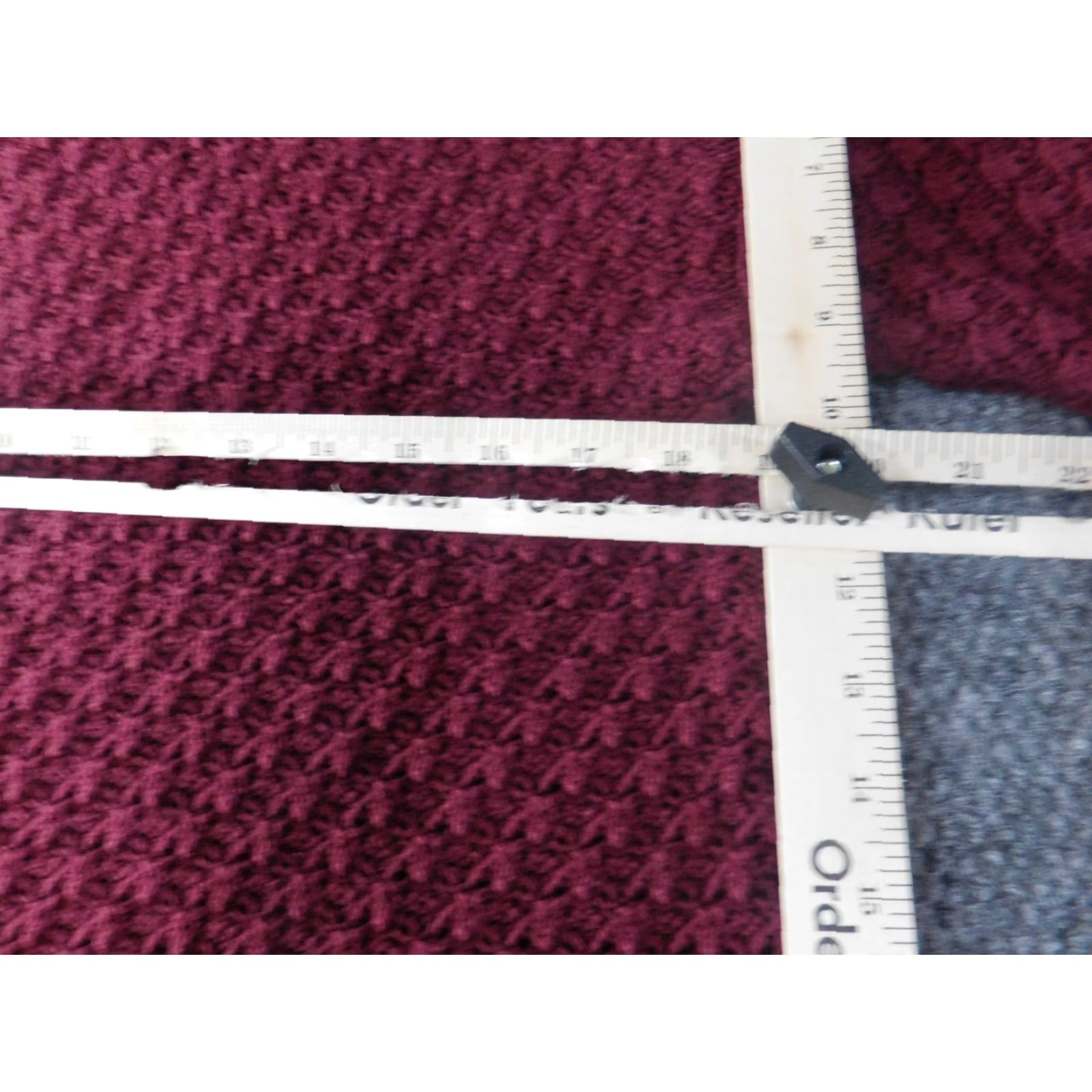 Old Navy Old Navy Womens Sweater S Red Pullover Knit Acrylic Cable-Knit Long Sleeve Raglan Round Neck Classic/Logo Knit Regular Vintage: No Womens Size S / US 4 / IT 40 - 5 Thumbnail