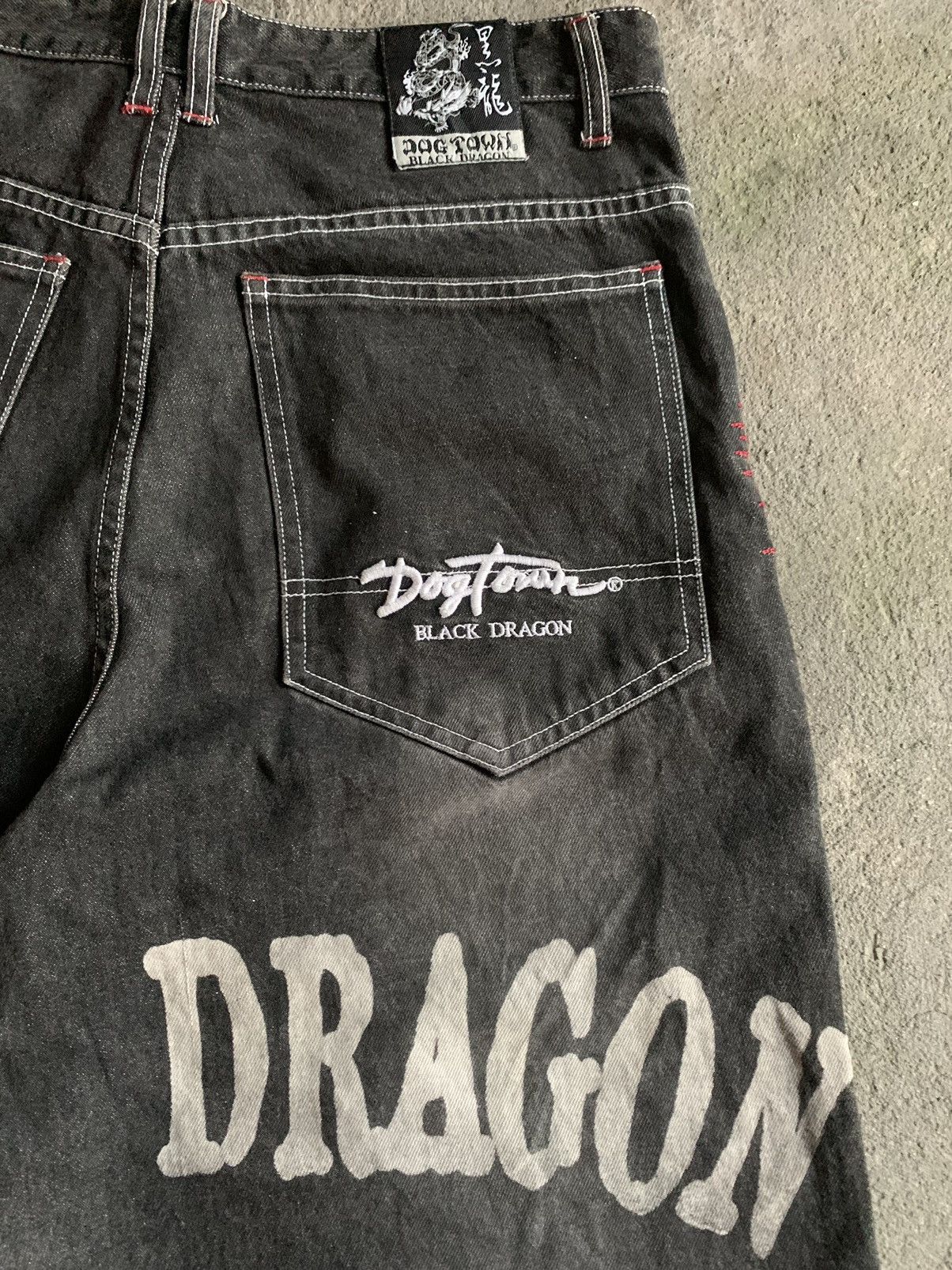 Dogtown × Japanese Brand Dog town black dragon jorts Size US 36 / EU 52 - 8 Thumbnail