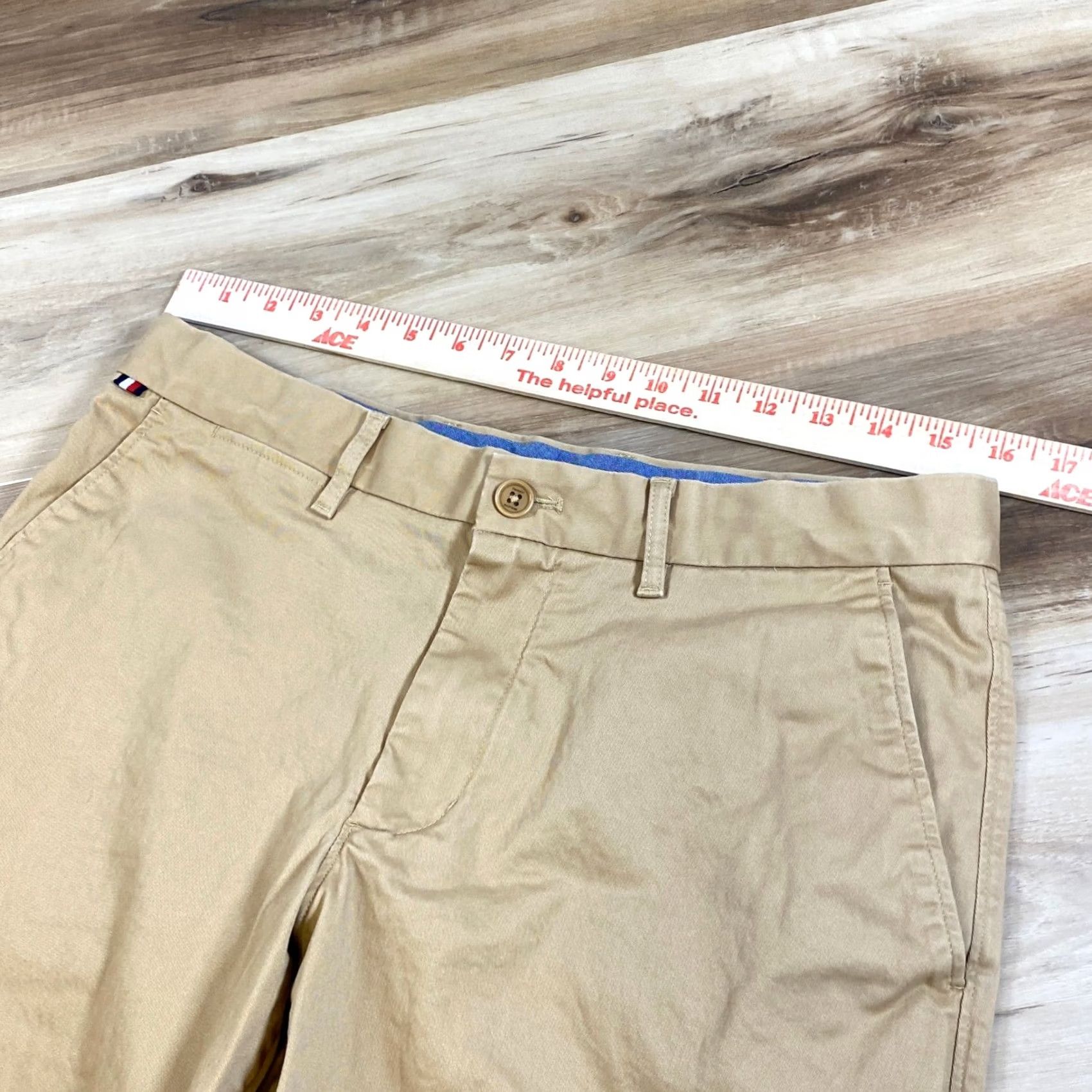 Tommy Hilfiger Tommy Hilfiger Mens 32 Khaki Tan Chino Shorts Stretch Cotton Flat Front 9" Beige Nautical Casual Authentics Mens Size US 32 / EU 48 - 2 Thumbnail