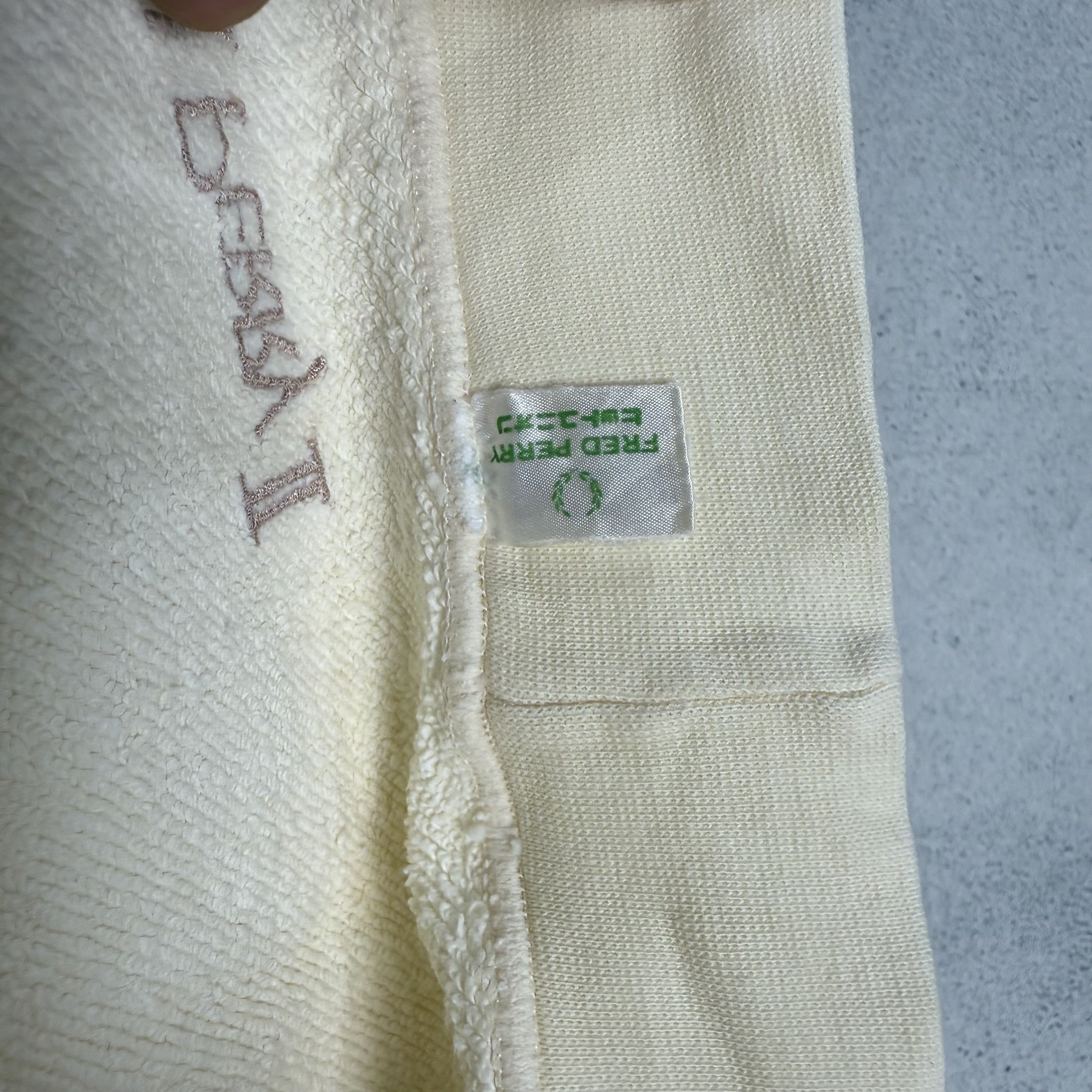 Fred Perry Vintage Fred Perry Raglan Sweatshirt Size US M / EU 48-50 / 2 - 7 Thumbnail