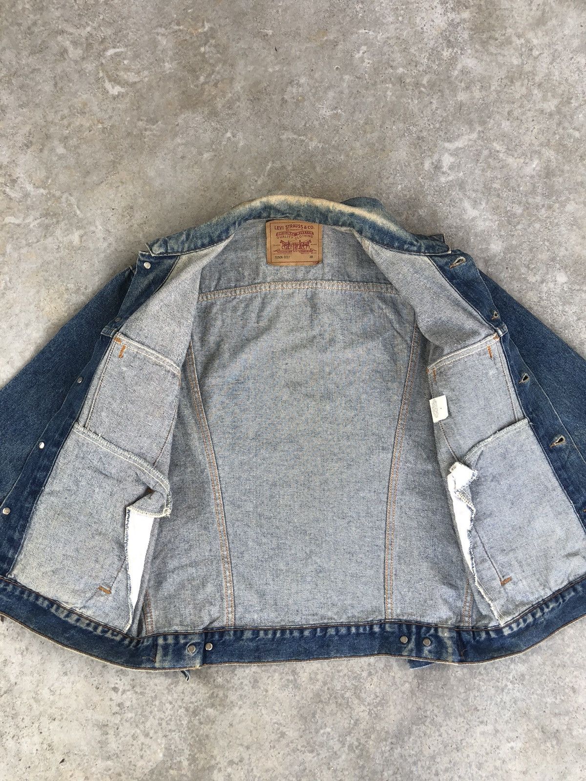 Levi's Vintage 80’s Levi’s Denim Jacket Distressed Stone Wash Size US M / EU 48-50 / 2 - 6 Thumbnail