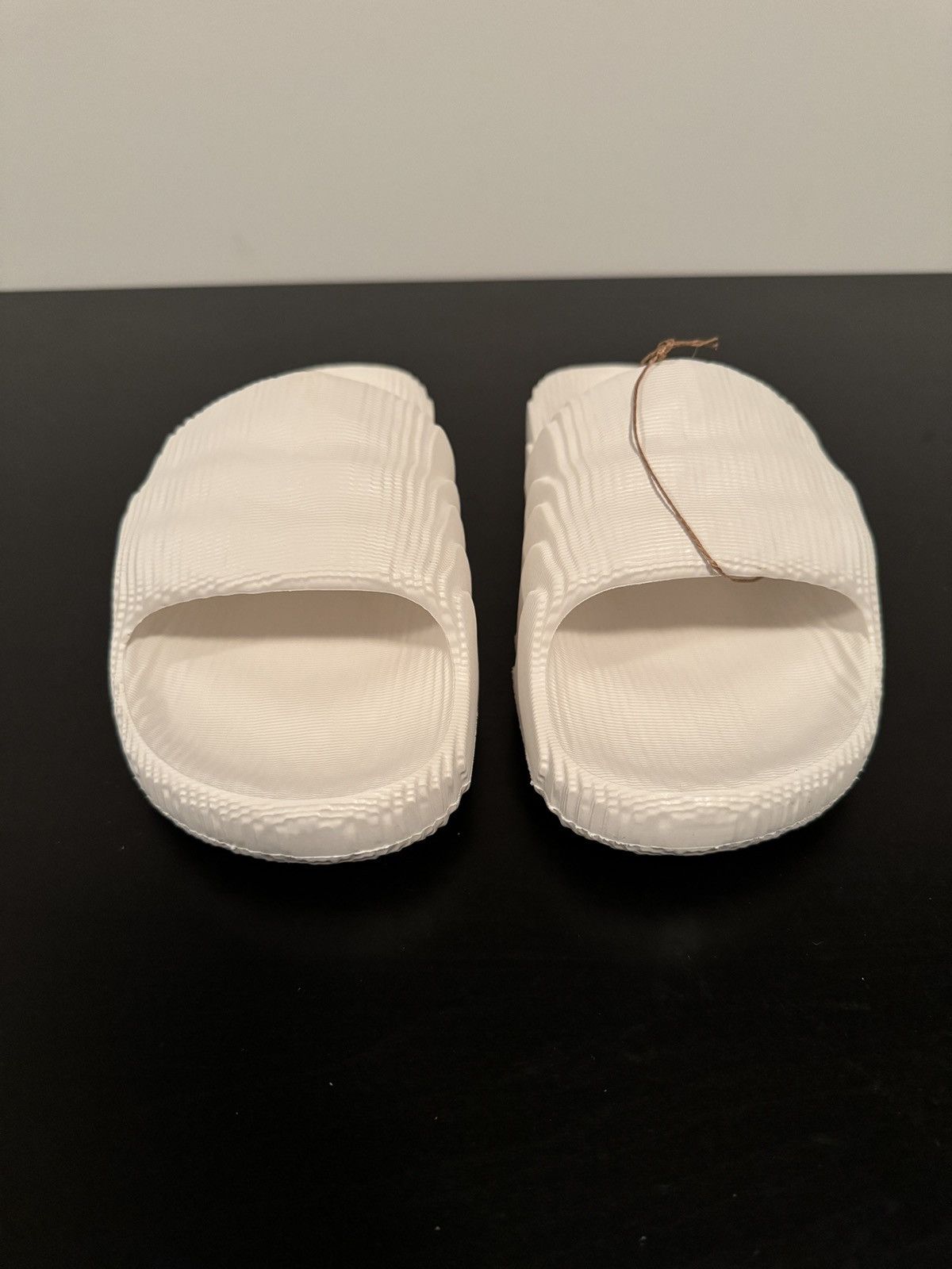 Adidas ADIDAS ADILETTE 22 SLIDES OFF WHITE Size US 8 / IT 38 - 3 Thumbnail
