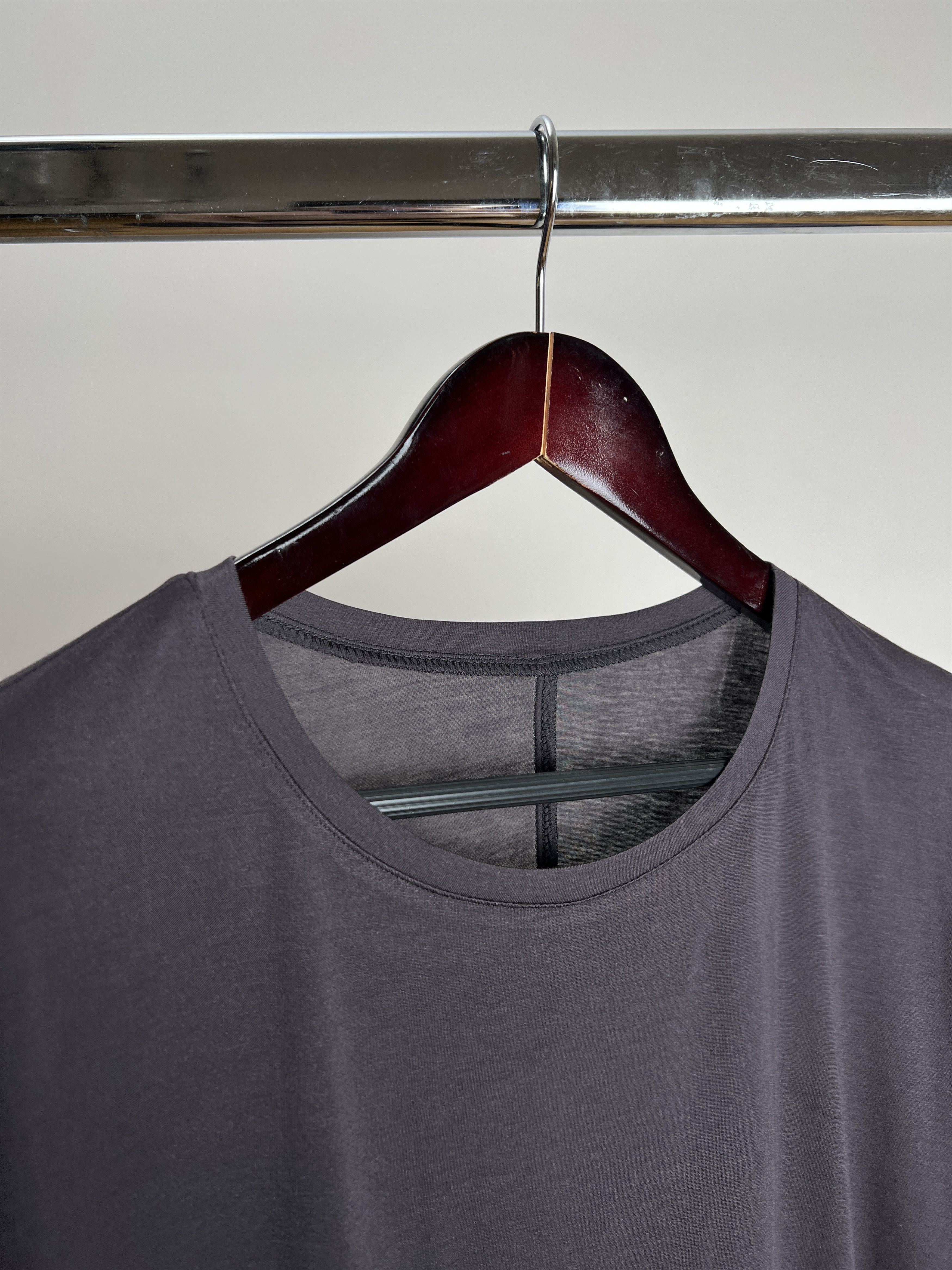 Other LONG BROWN THIN TSHIRT OVERSIZED Size US L / EU 52-54 / 3 - 13 Thumbnail