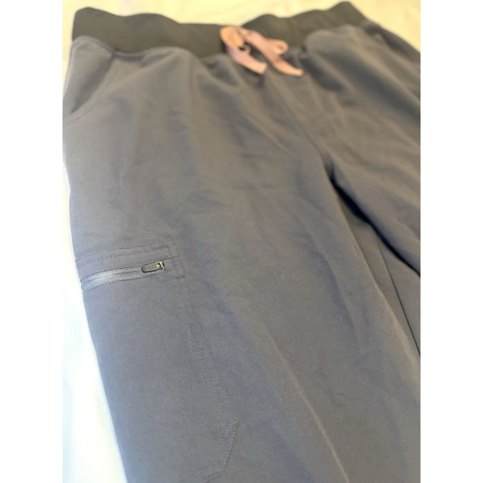 Vintage FIGS Technical Collection Scrub Pants Cargo Bottoms Women 2XL Gray Polyester Spandex Medical Size US 39 - 3 Thumbnail