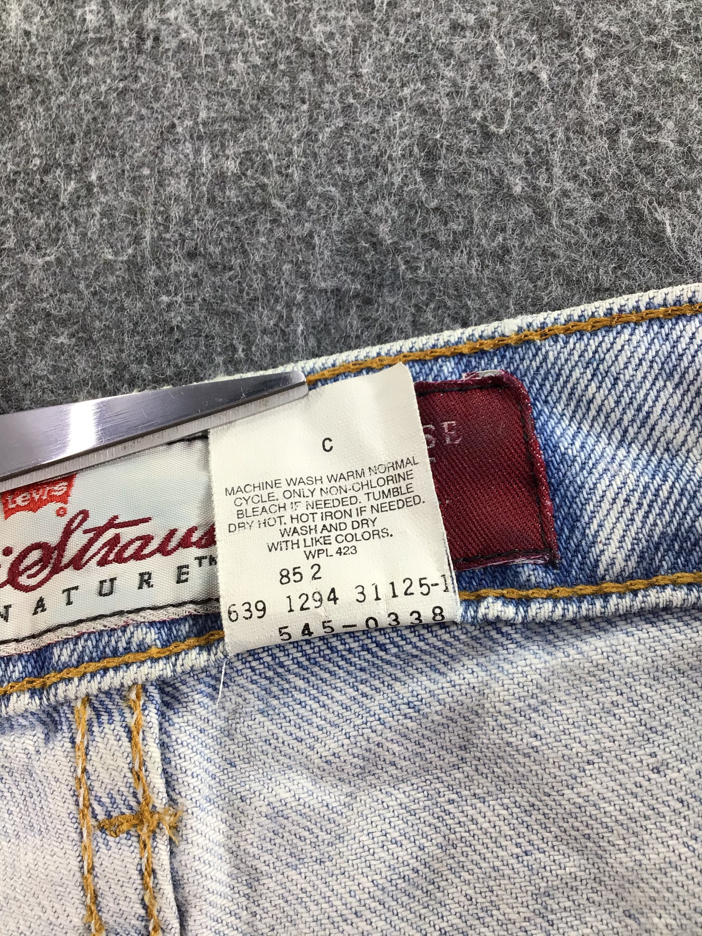 Levi's Vintage Levis 545 Jeans Light Wash Denim -J508 Size US 34 / EU 50 - 10 Thumbnail