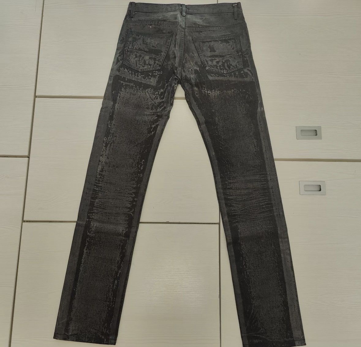 Dior × Hedi Slimane Dior Homme 03 OIL EFFECT Coated Wax Claw Mark