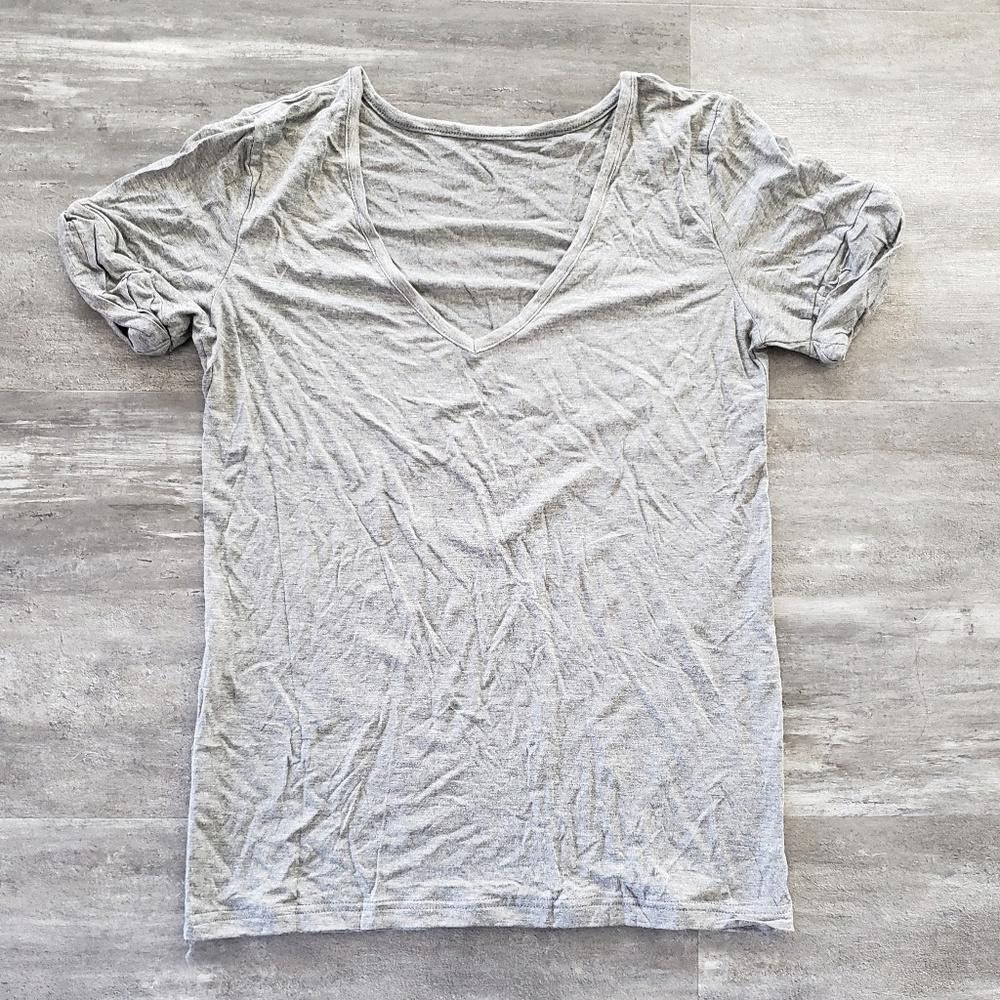 Shein Grey SHEIN Classic Vneck Short Sleeve Size M / US 6-8 / IT 42-44 - 1 Thumbnail